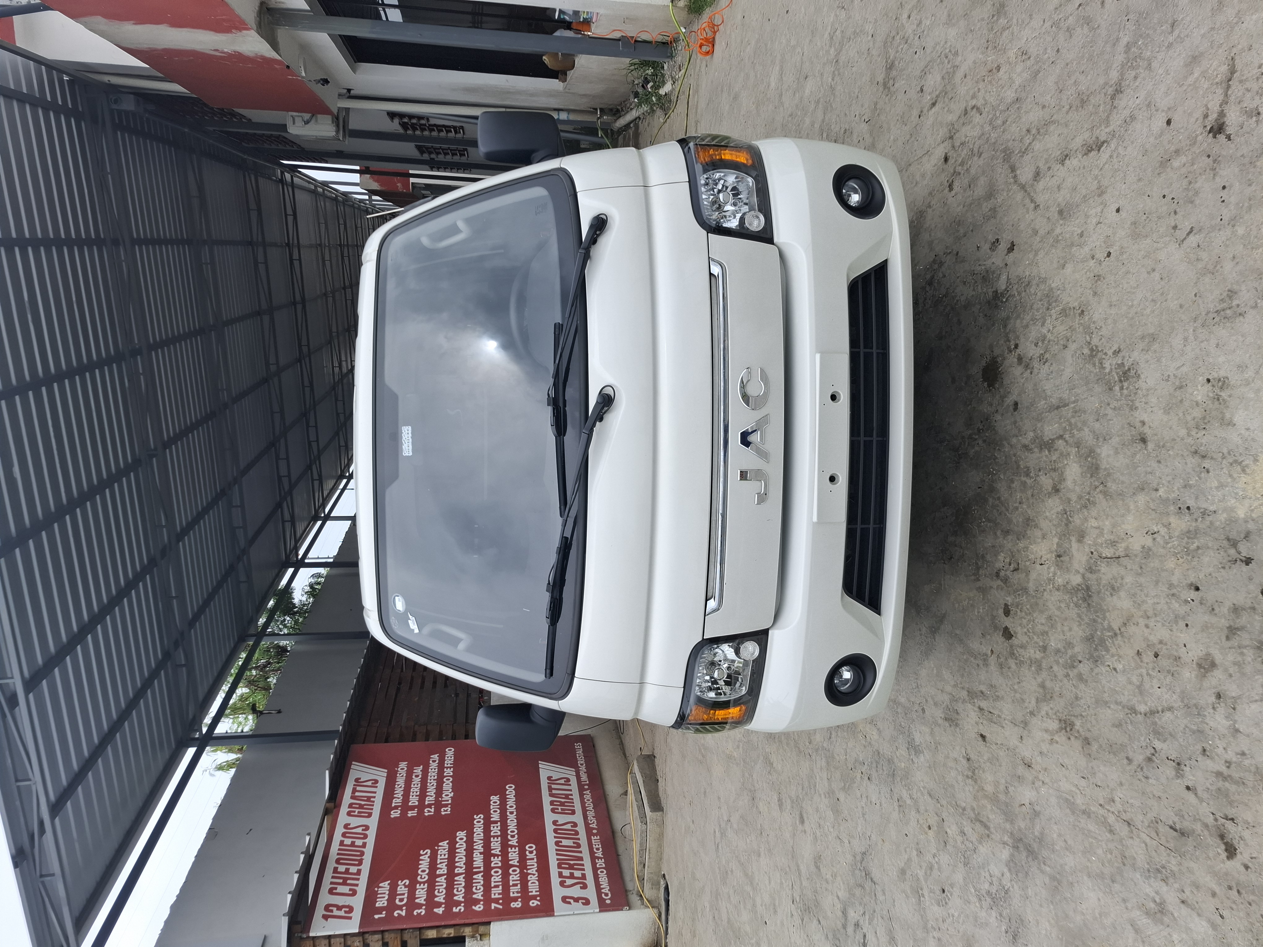 camiones y vehiculos pesados - CAMION JAC X200 2024 1