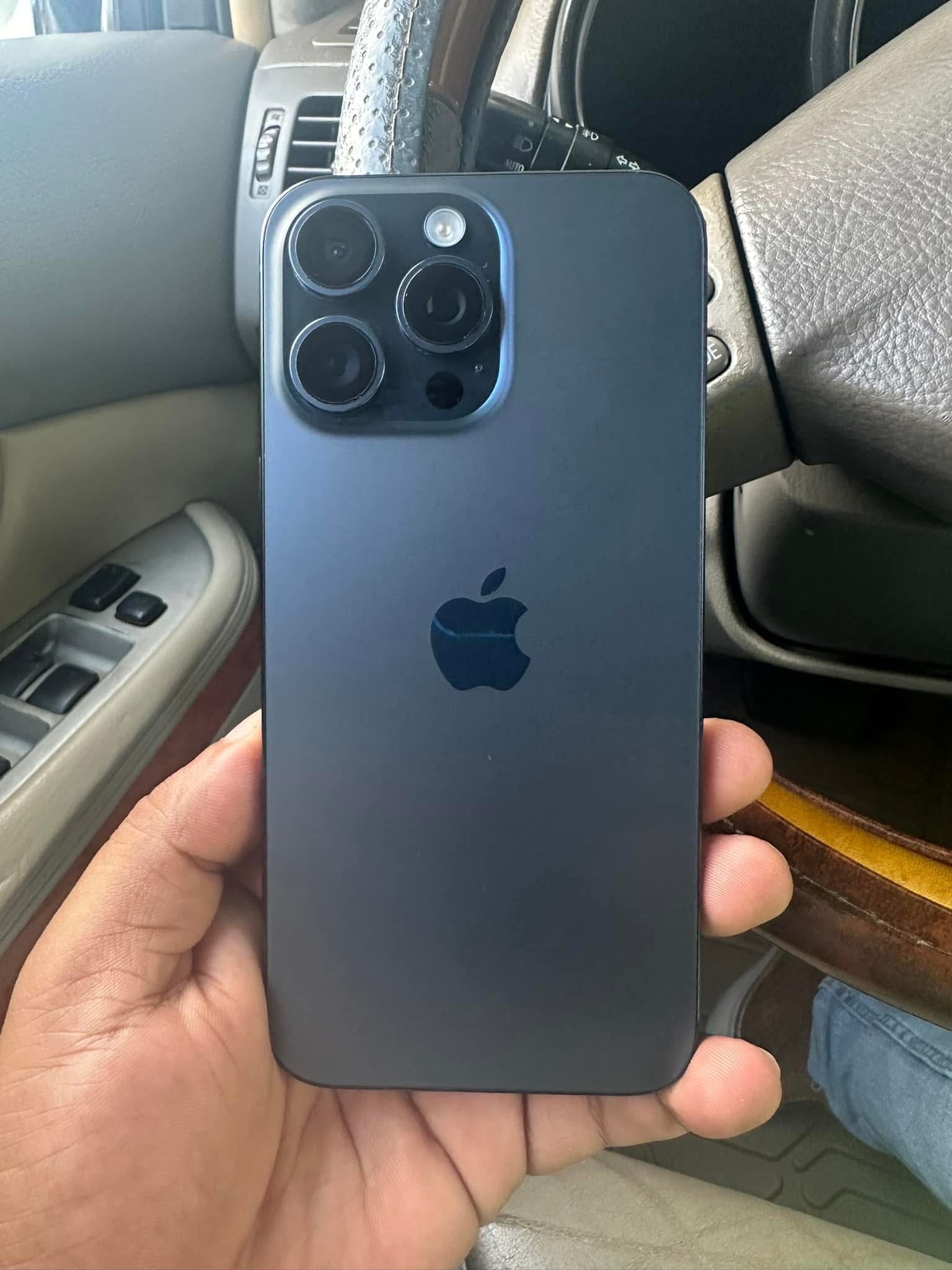 celulares y tabletas - vendo iphone 15 pro max 256gb factory full 0