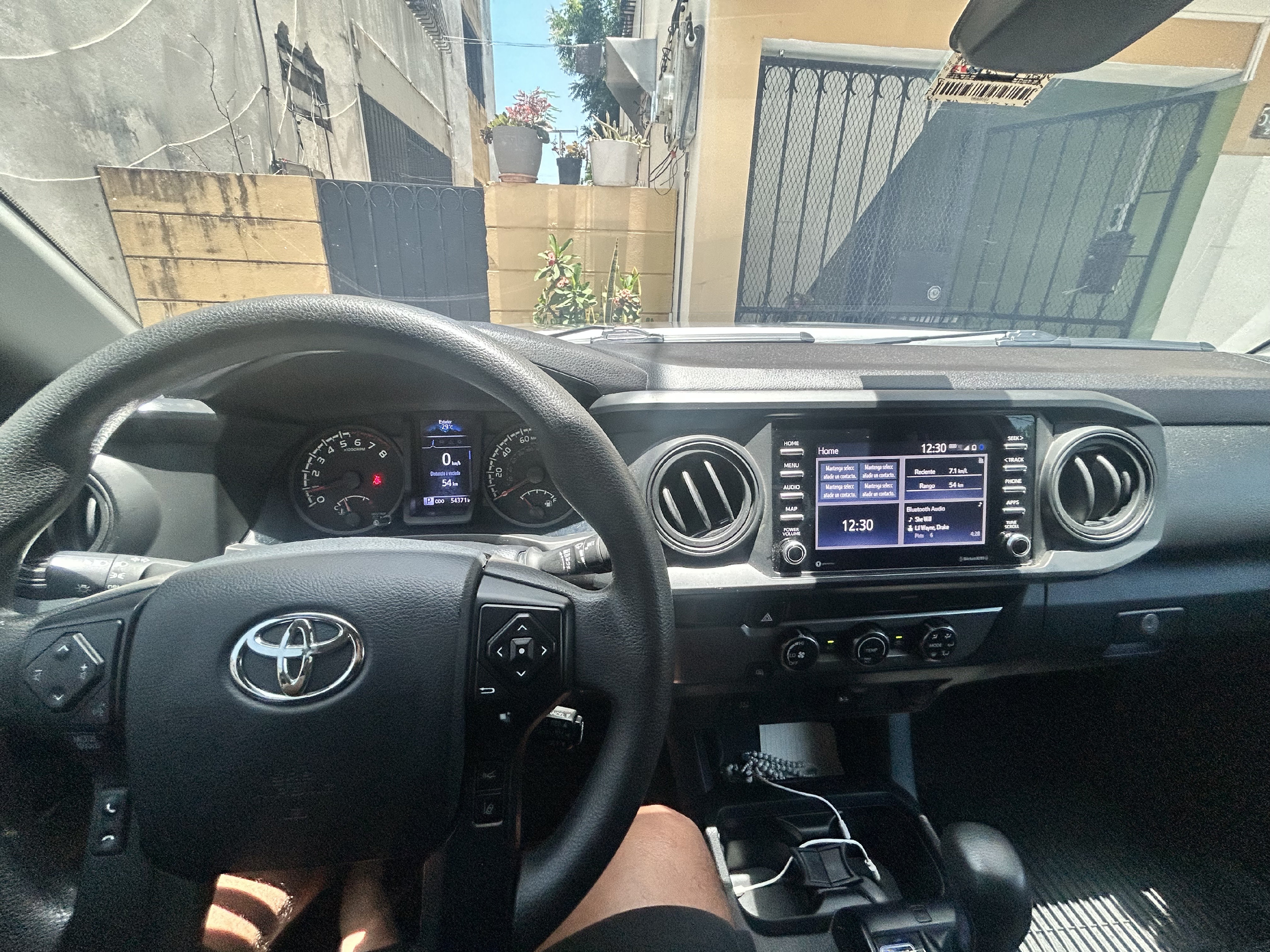 jeepetas y camionetas - Vendo toyota tacoma SR 4x2 2020 8