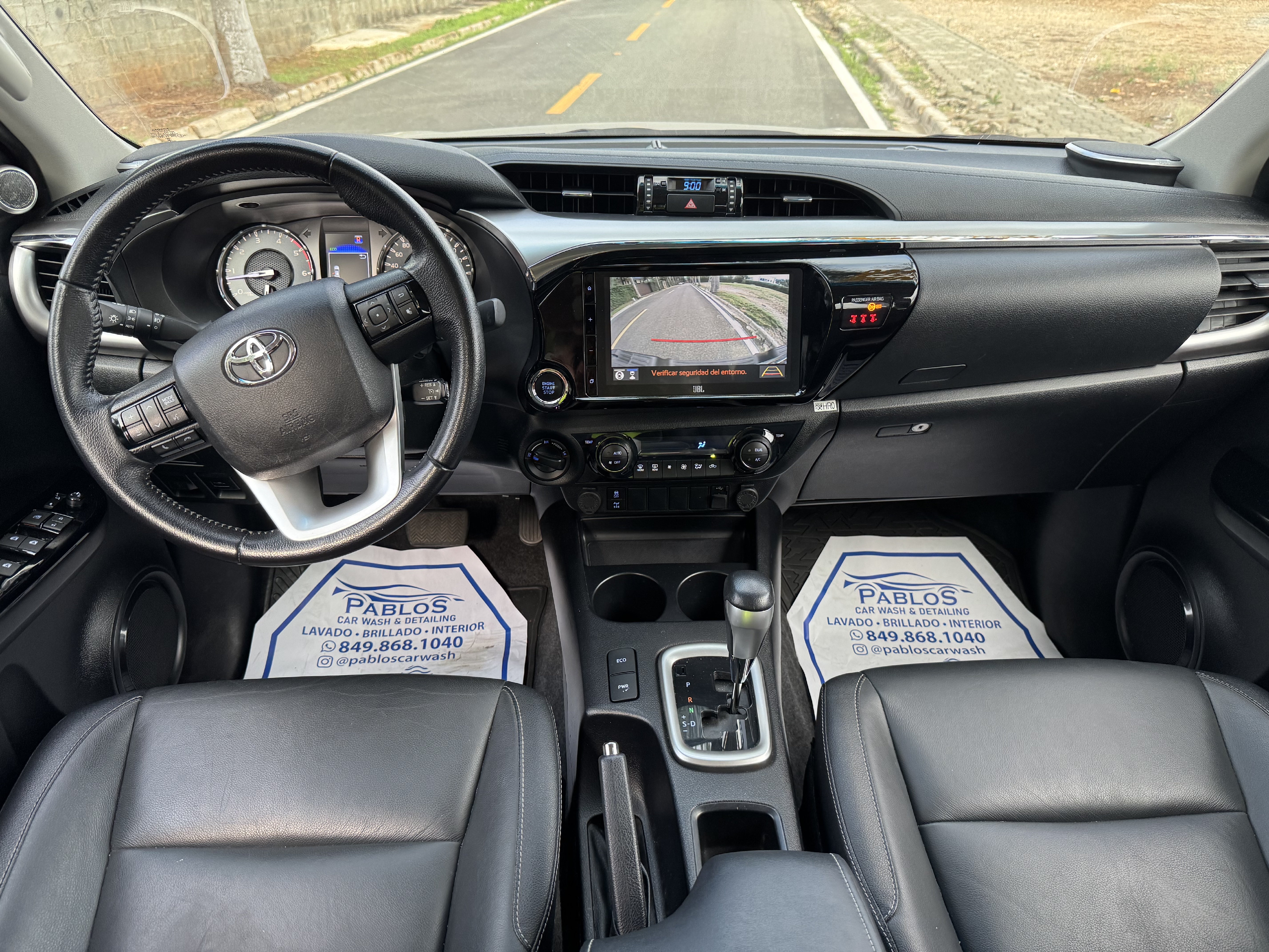 jeepetas y camionetas - 2023 Toyota Hilux Limited  4