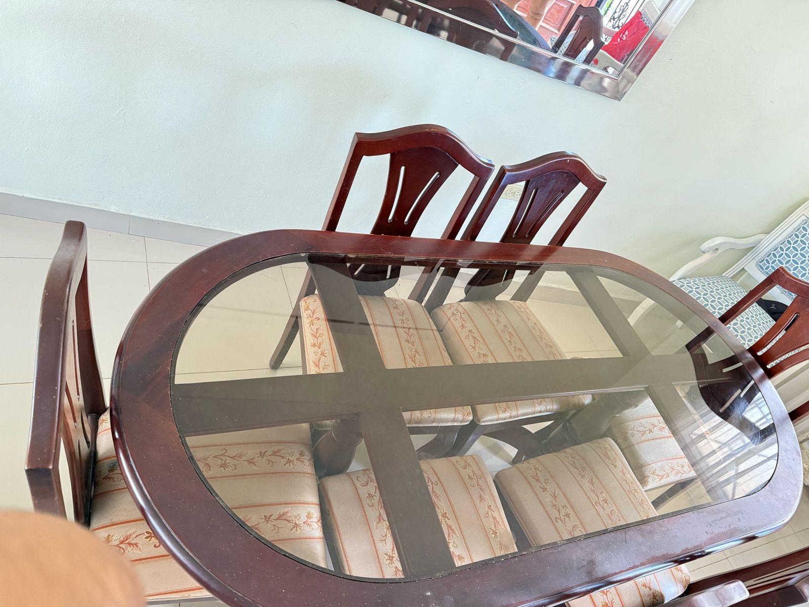 muebles y colchones - Comedor en Caoba