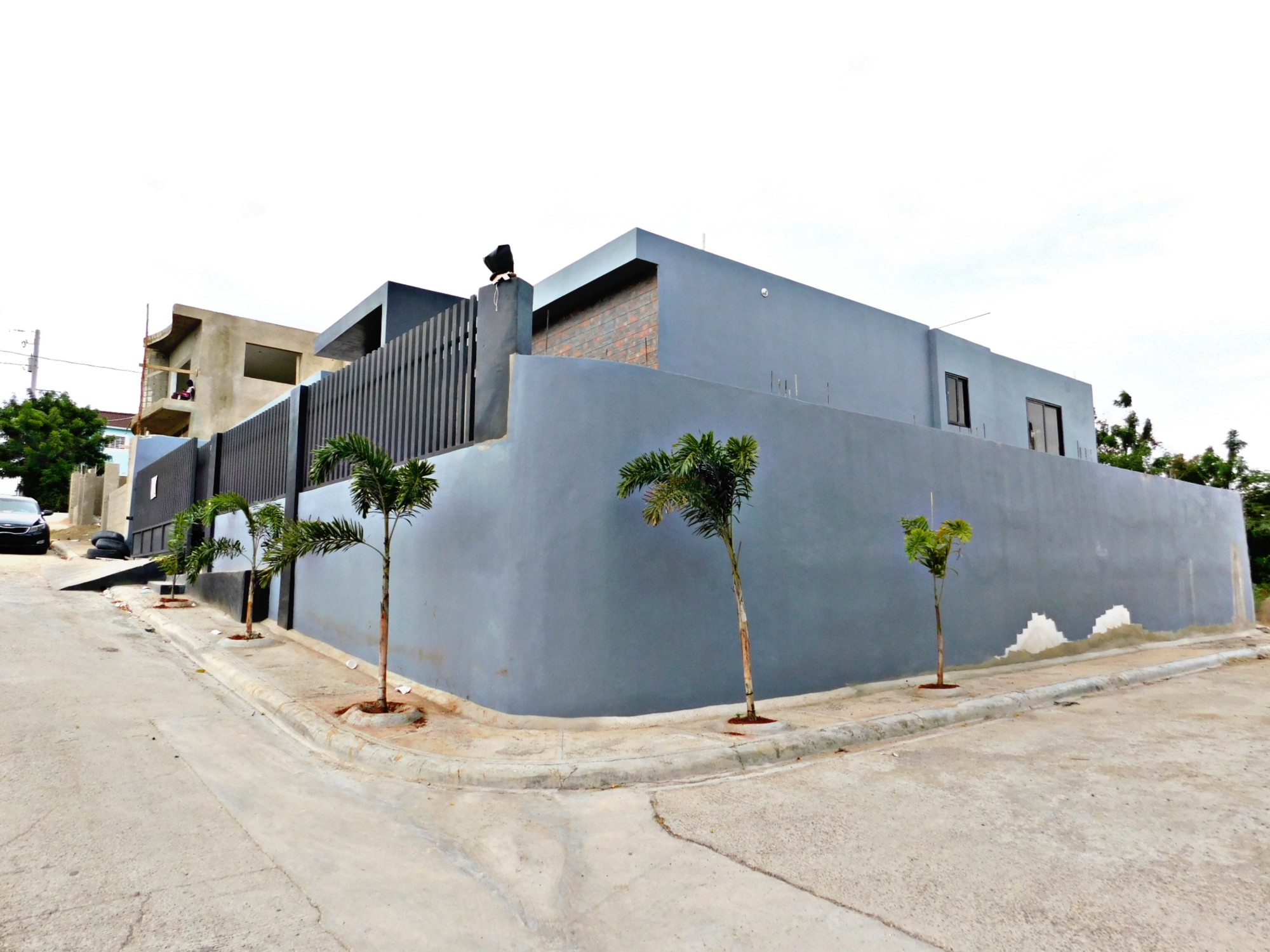 casas - A 3 minutos de las COLINAS VENDO CASA NUEVA,  MUCHO PATIO Y CUARTO DE SERVICIO  5