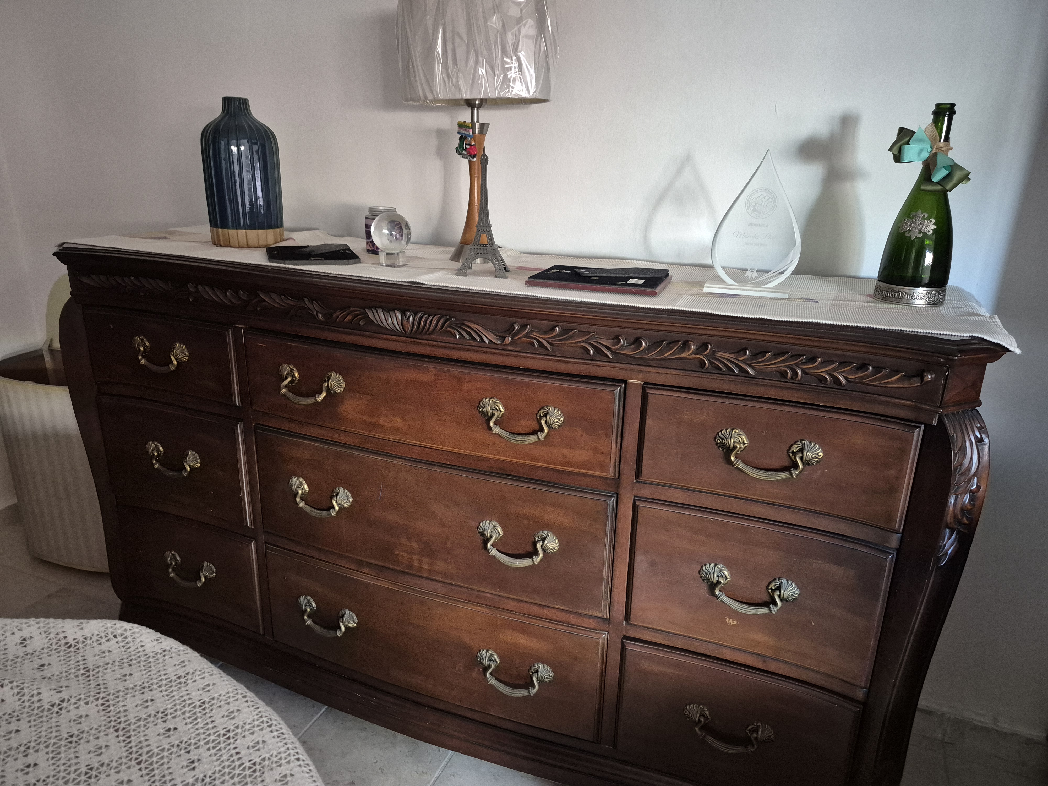 muebles y colchones - Mueble de peinadora como nuevo caoba 0