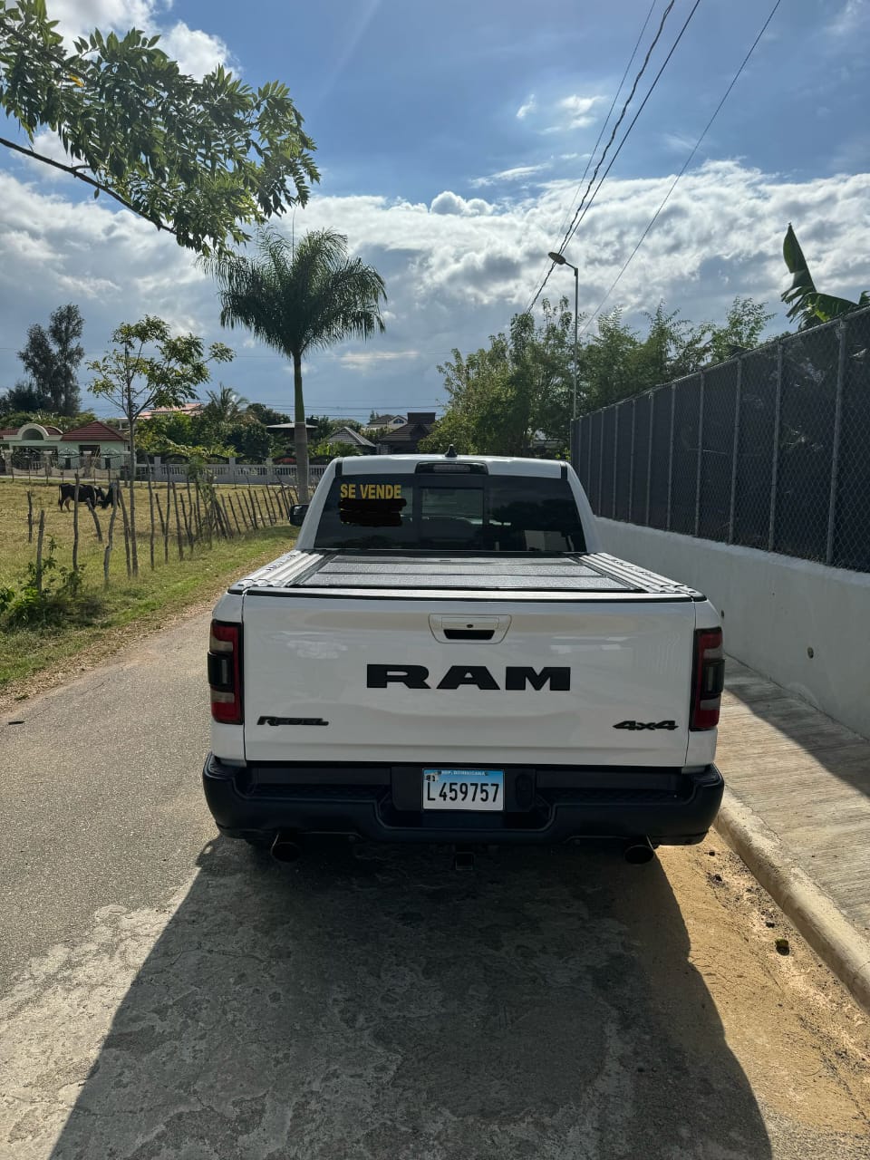 jeepetas y camionetas - Se vende de oportunidad Camioneta de alta gama 5