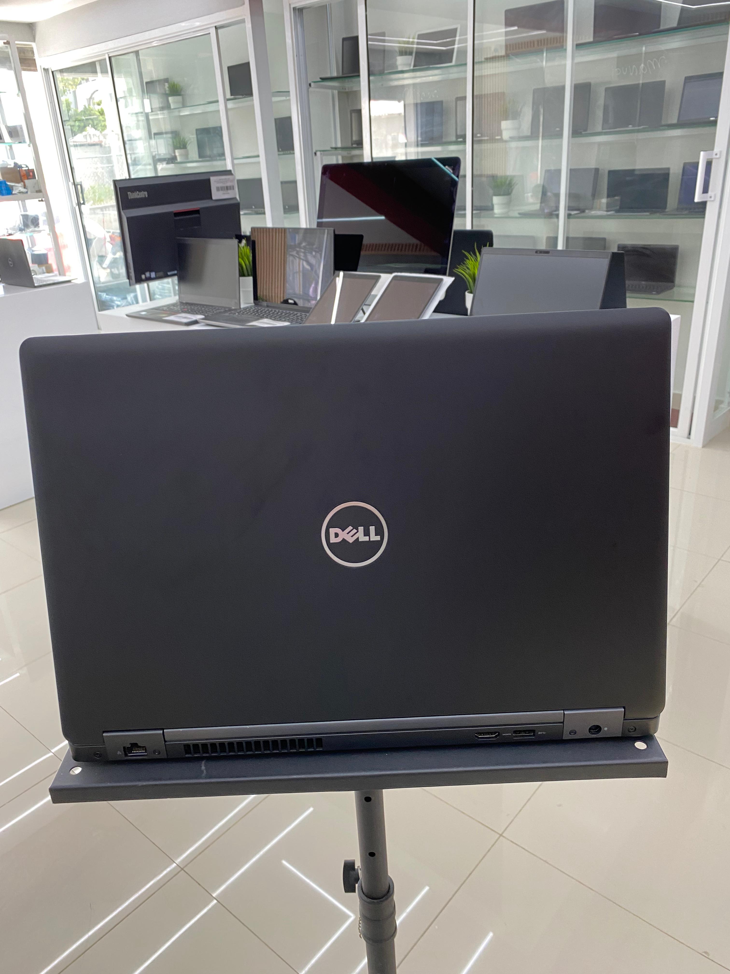 computadoras y laptops - Laptop Dell Latitude E5580 core i5 7ma Gen 15.6 pu 2