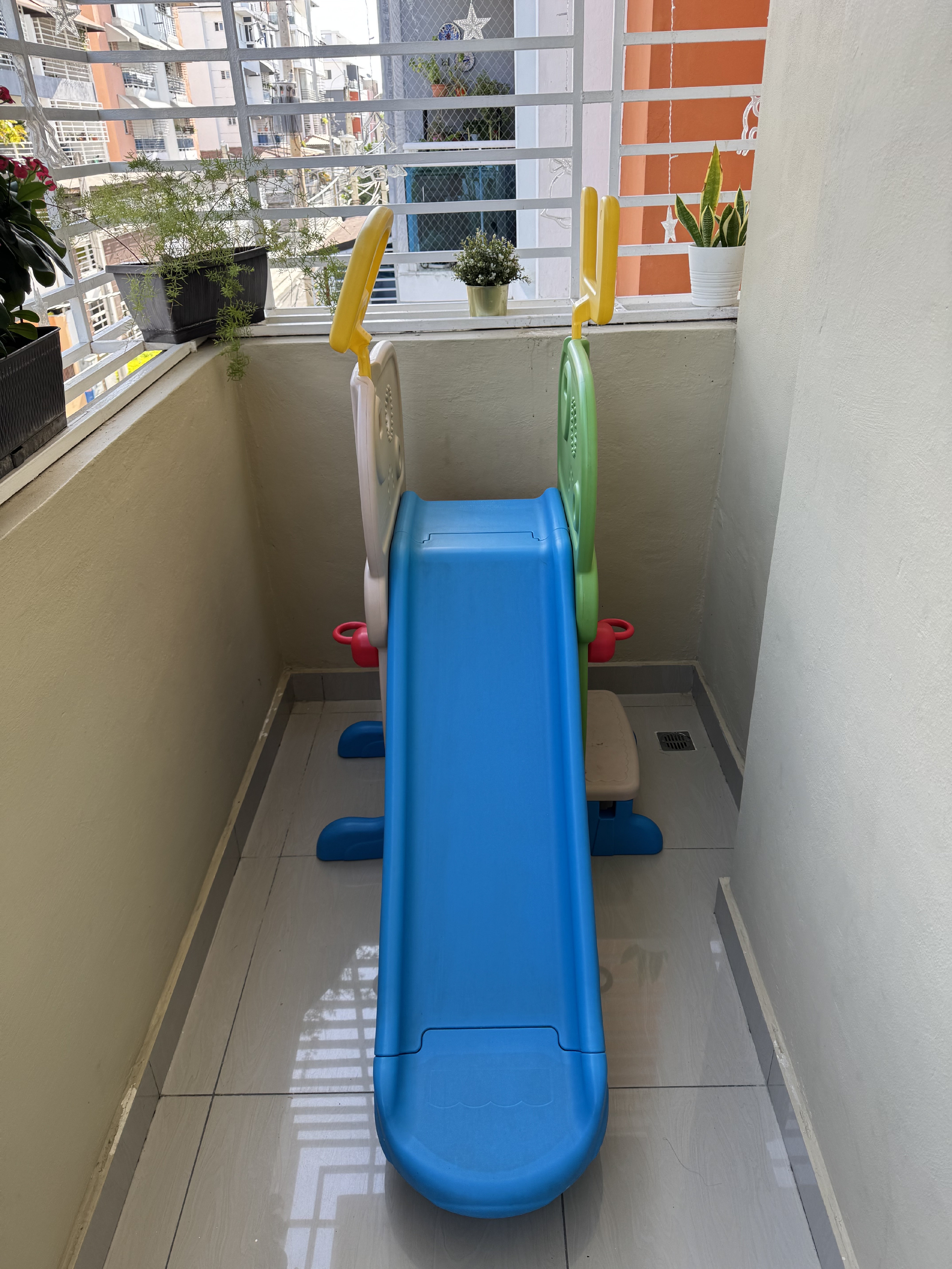 juguetes - Vendo tobogán para niños, en excelentes condiciones.