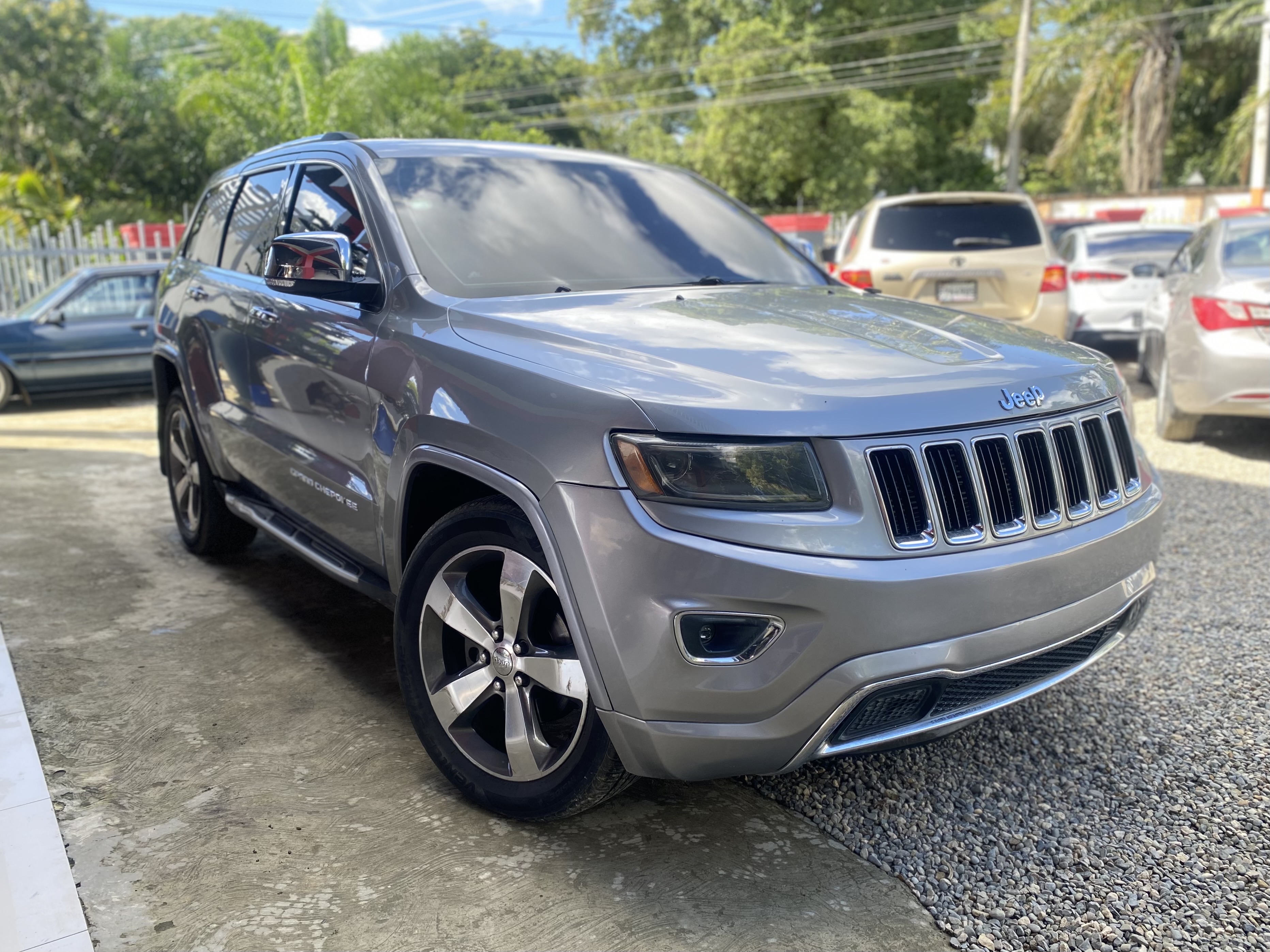 jeepetas y camionetas - JEEP GRAND CHEROKEE LIMITED 2015 0