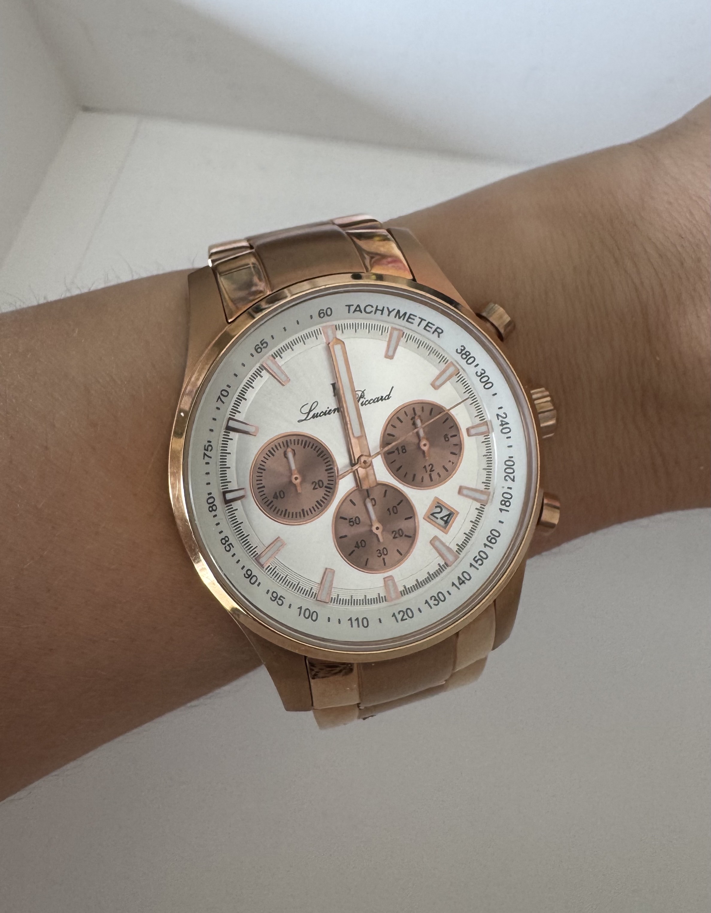 joyas, relojes y accesorios - Reloj Lucien Piccard, nunca usado, trae eslabones adicionales 0