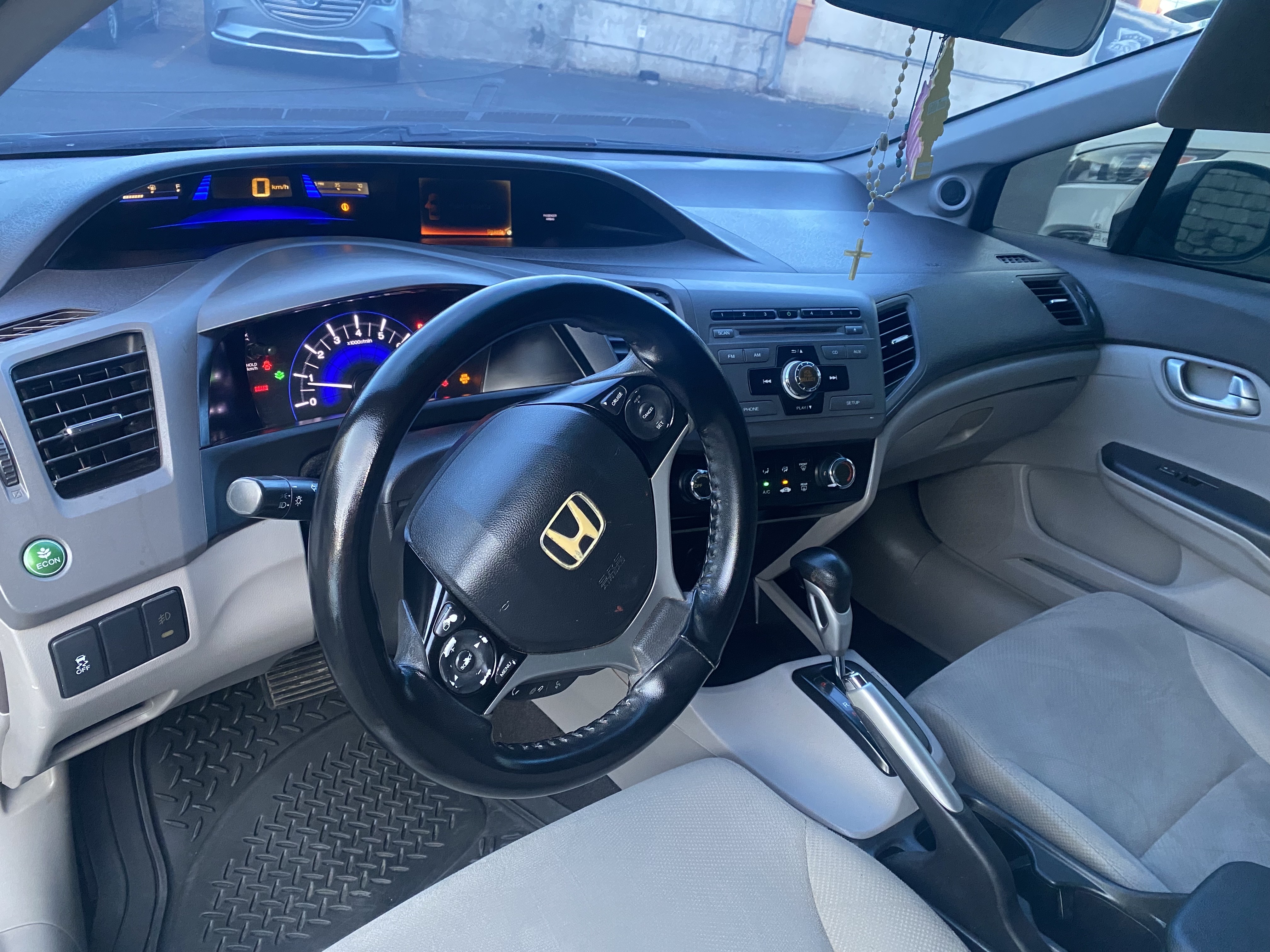 carros - Vendo Honda Civic EX 2012 en excelentes condiciones, única dueña en el país. 5