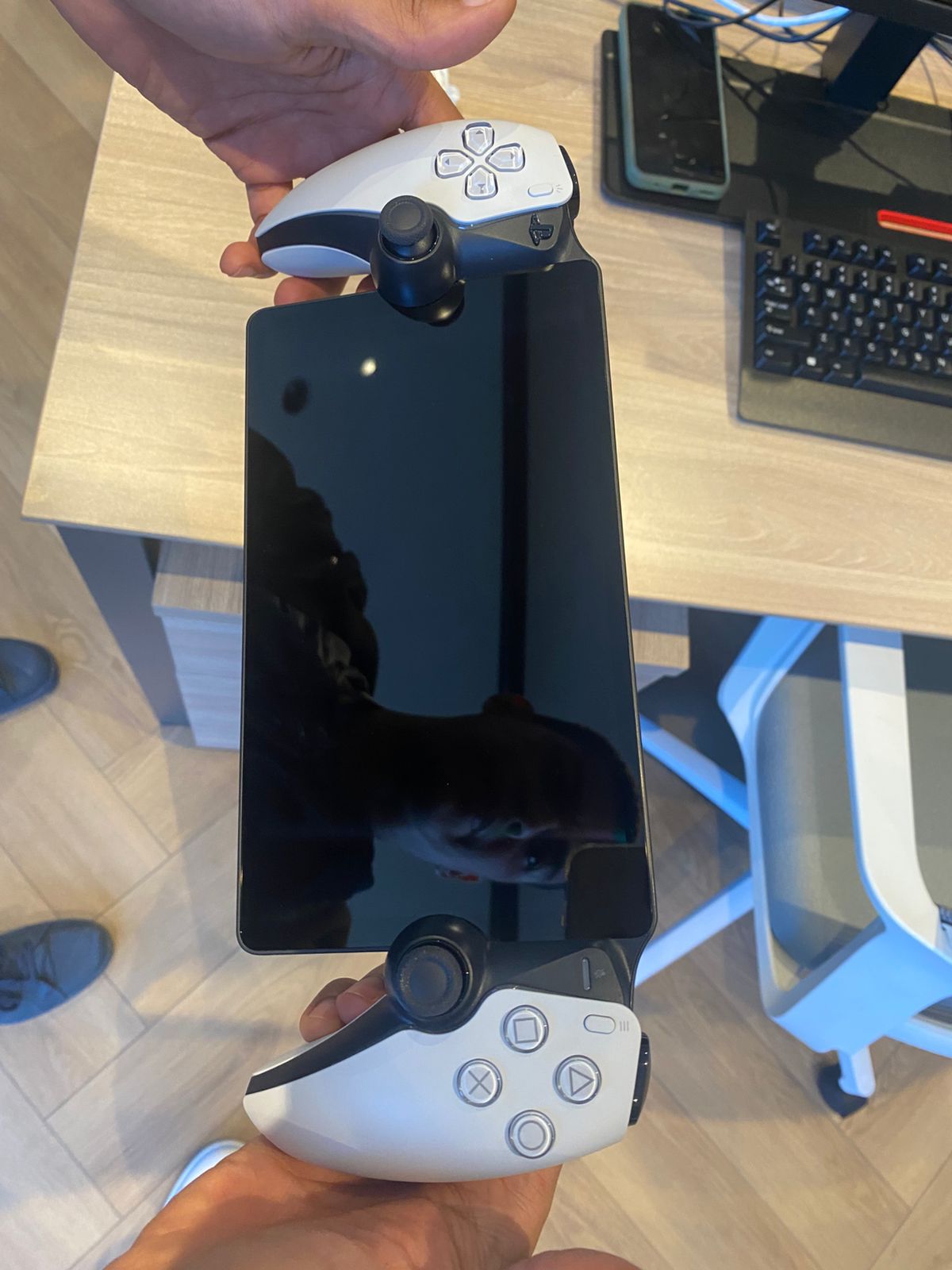 consolas y videojuegos - PlayStation Portal Remote Player 5 4