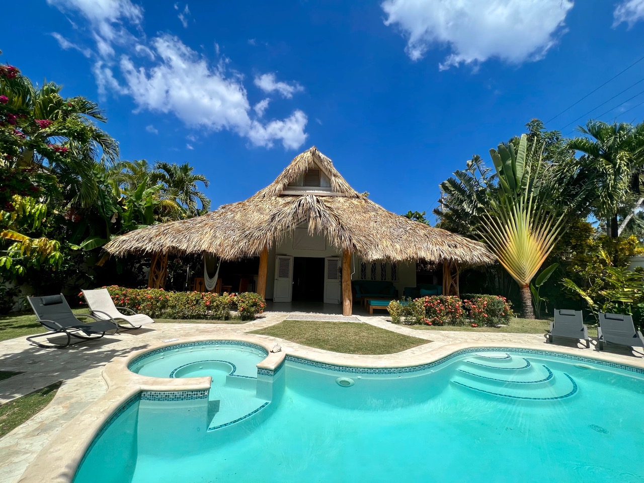 casas vacacionales y villas - 🌴 Tropical Dream Villa for Sale – Las Terrenas 0