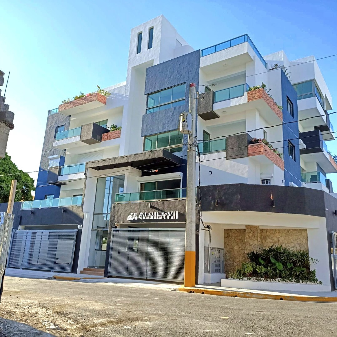 apartamentos - Avenida independencia, sector el cacique  0