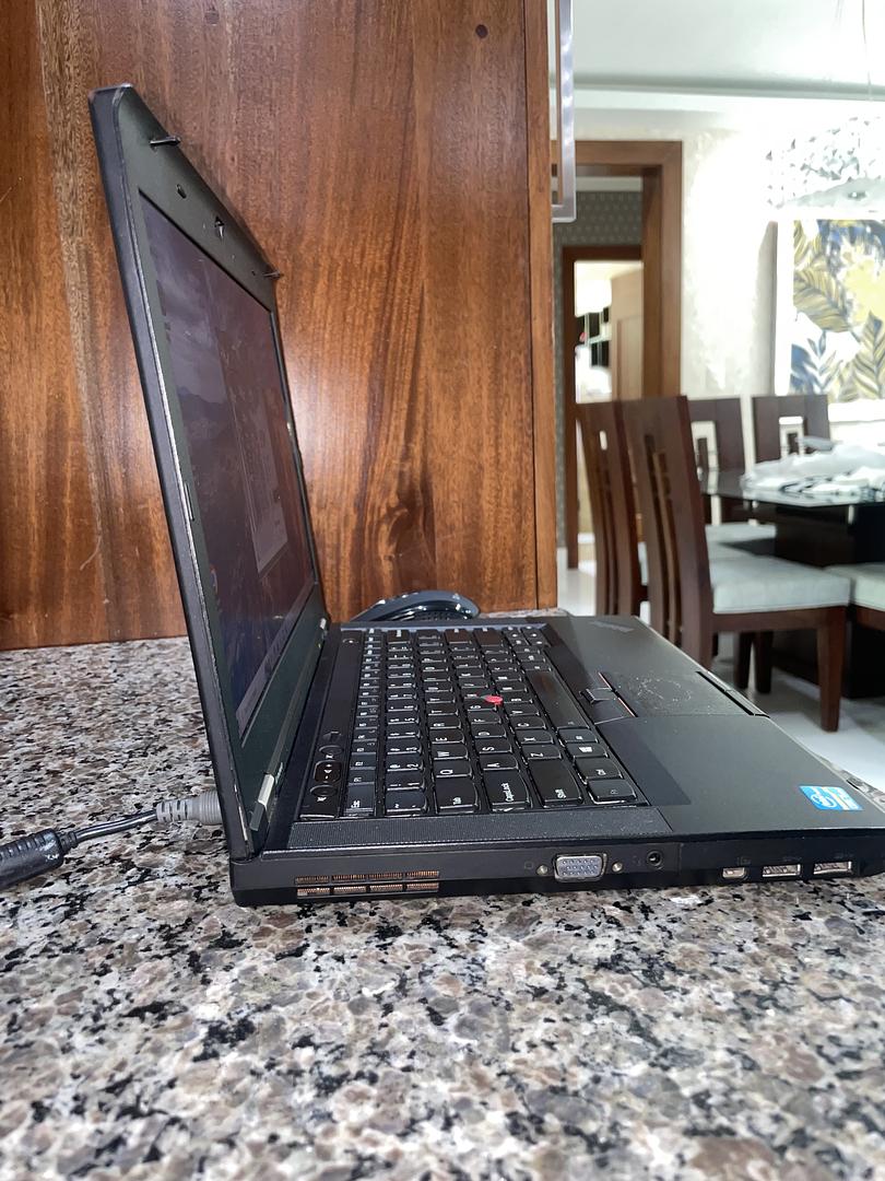computadoras y laptops - Laptop Lenovo ThinkPad i5 – 12 GB RAM - RD$5,200 negociable 3
