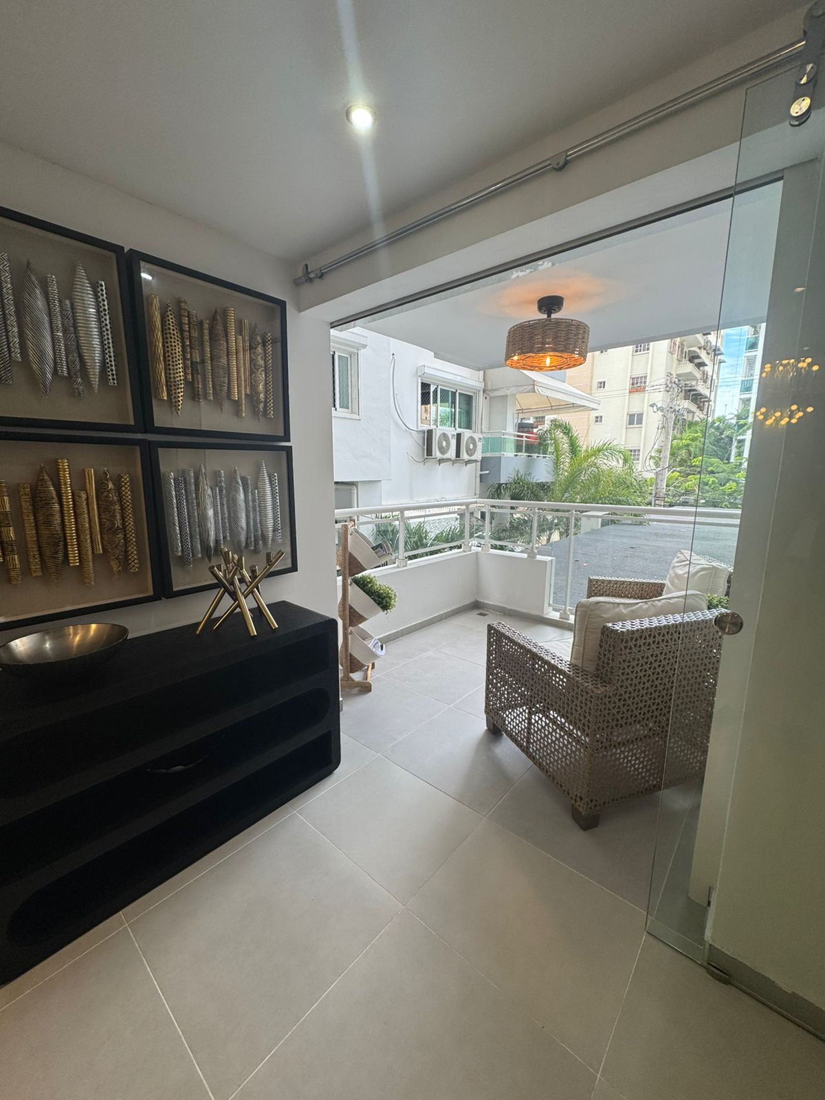 apartamentos - ALQUILO Piso 2 En Evaristo Morales Amueblado Full  3