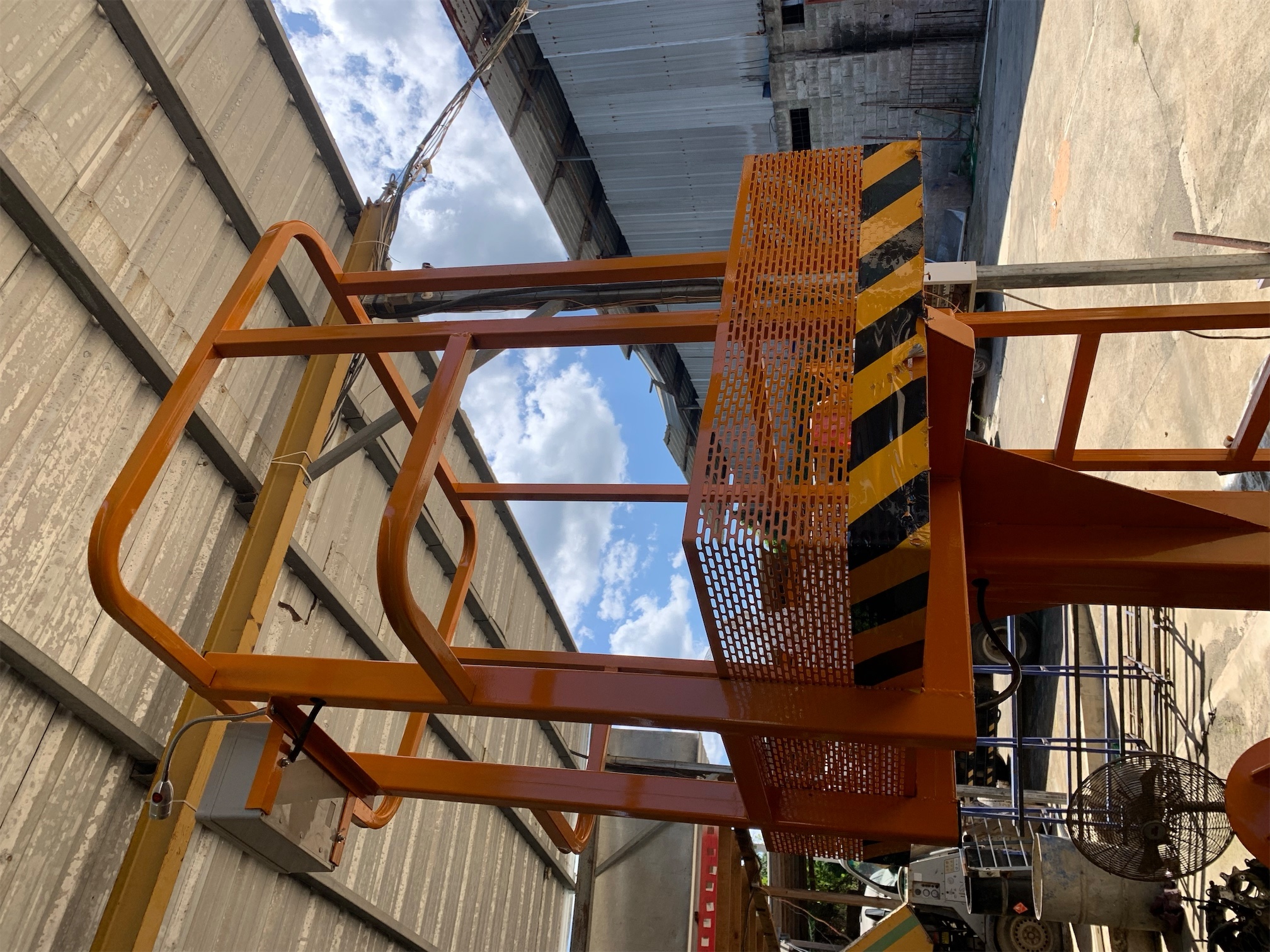 construccion e industrial - Plataforma de Elevación a Gasoil 4