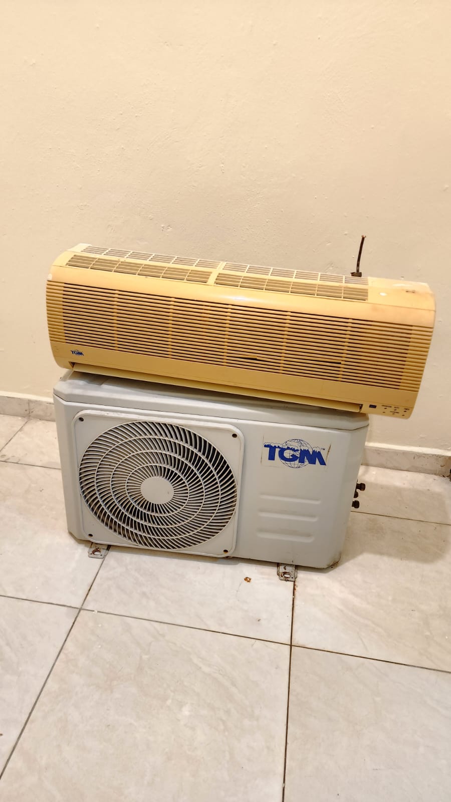 aires acondicionados y abanicos - AIRE ACONDICIONADO TGM 12 BTU. 0