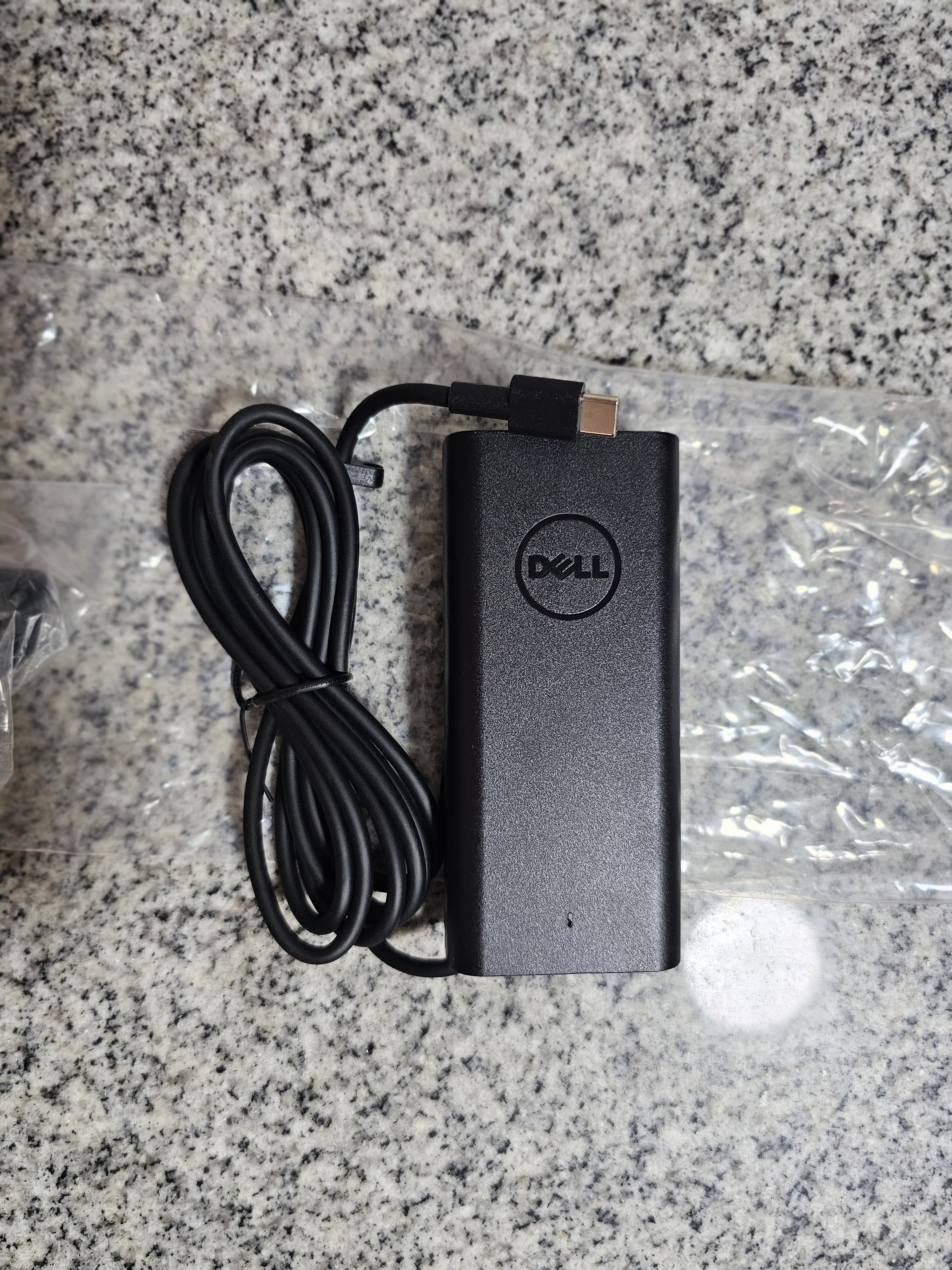 computadoras y laptops - CARGADOR DELL TIPO C 65W NUEVO ORIGINAL 2