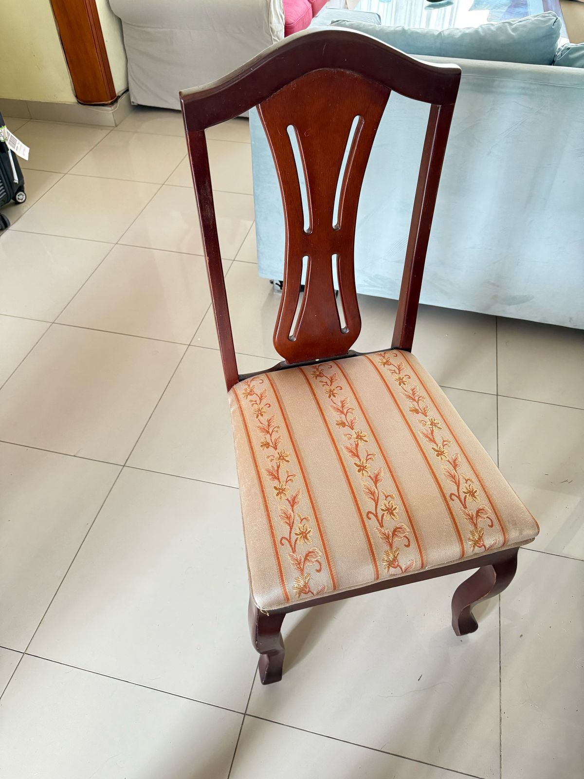 muebles y colchones - Comedor en Caoba 1