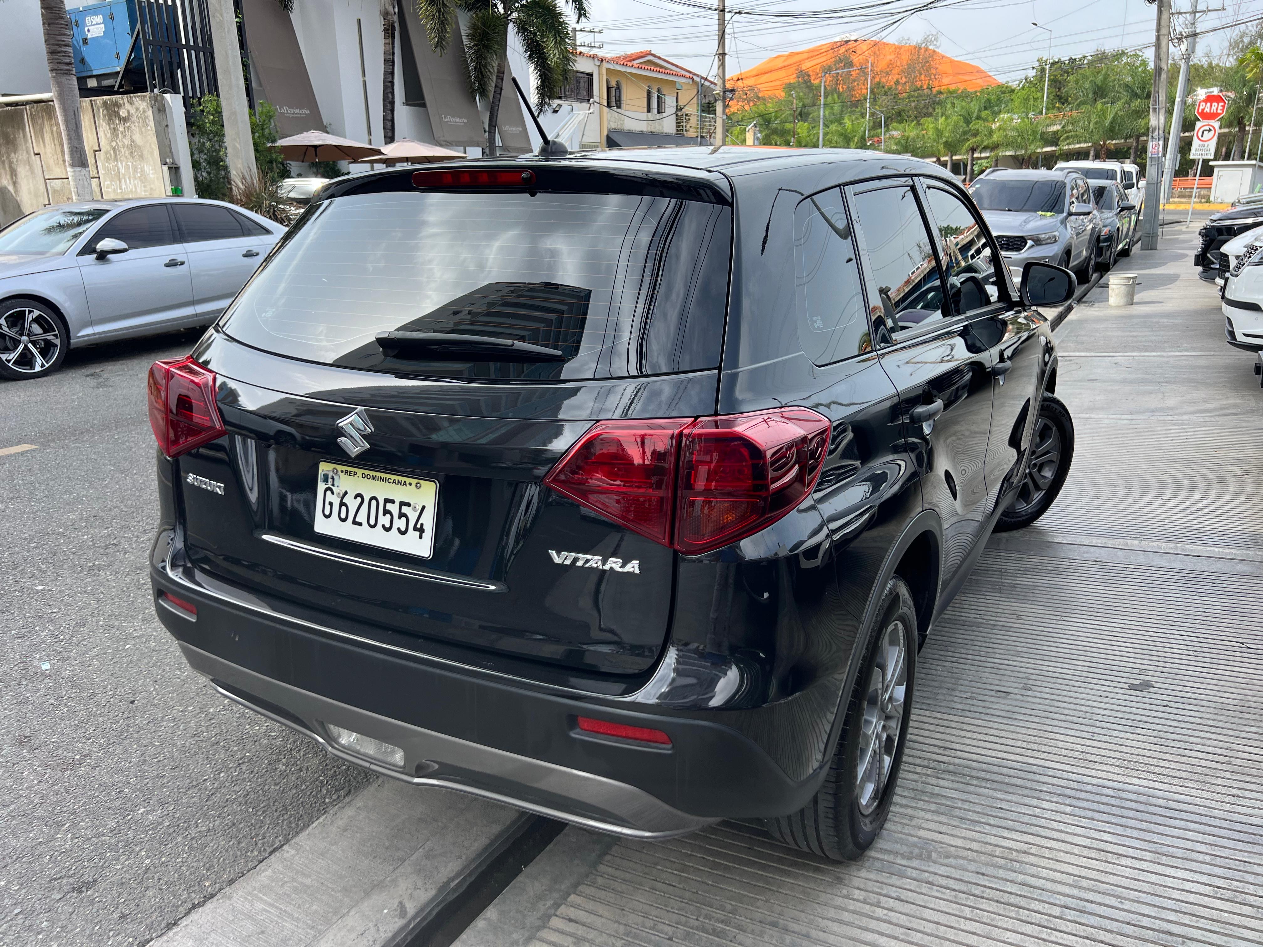 jeepetas y camionetas - SUZUKI VITARA 2023 EN PIEL 4