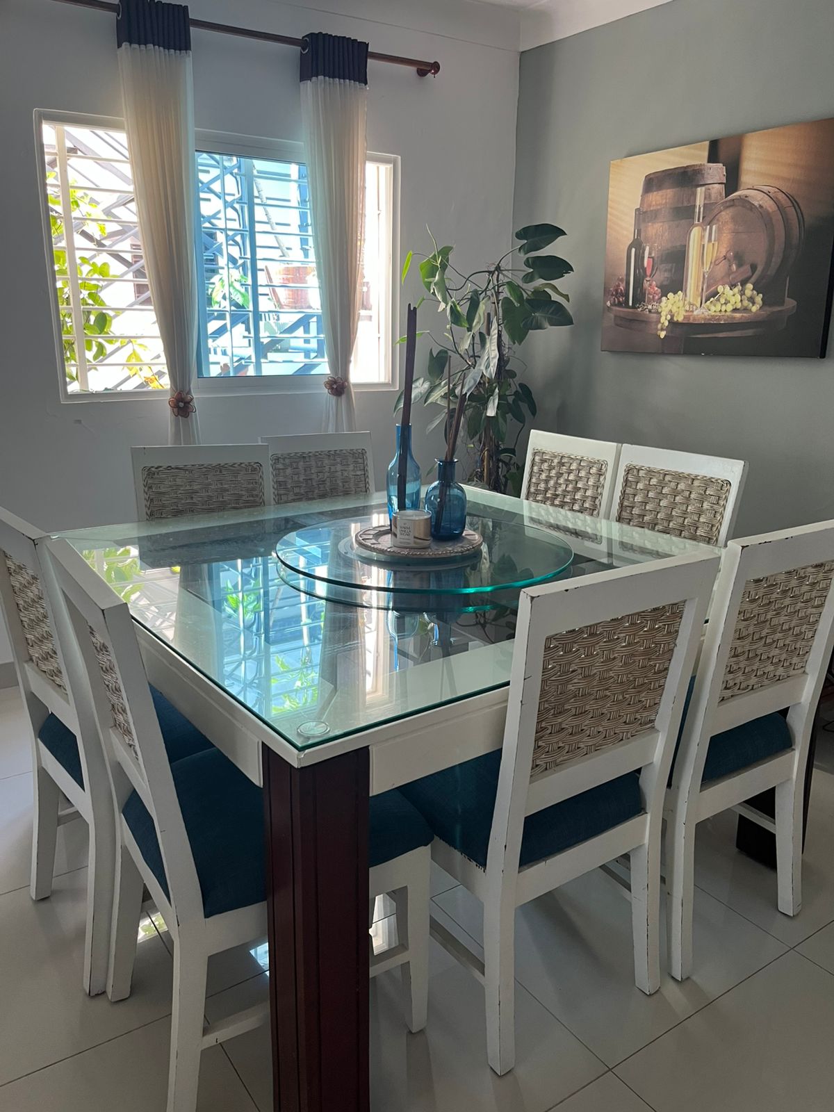 cocina - En oportunidad comedor cuadrado de 8 sillas  0