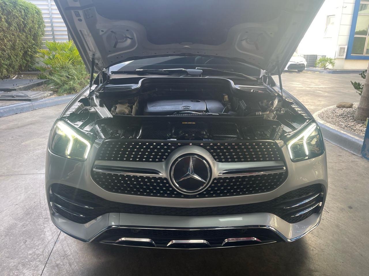 jeepetas y camionetas - vendo mercedes benz GLE 350  0