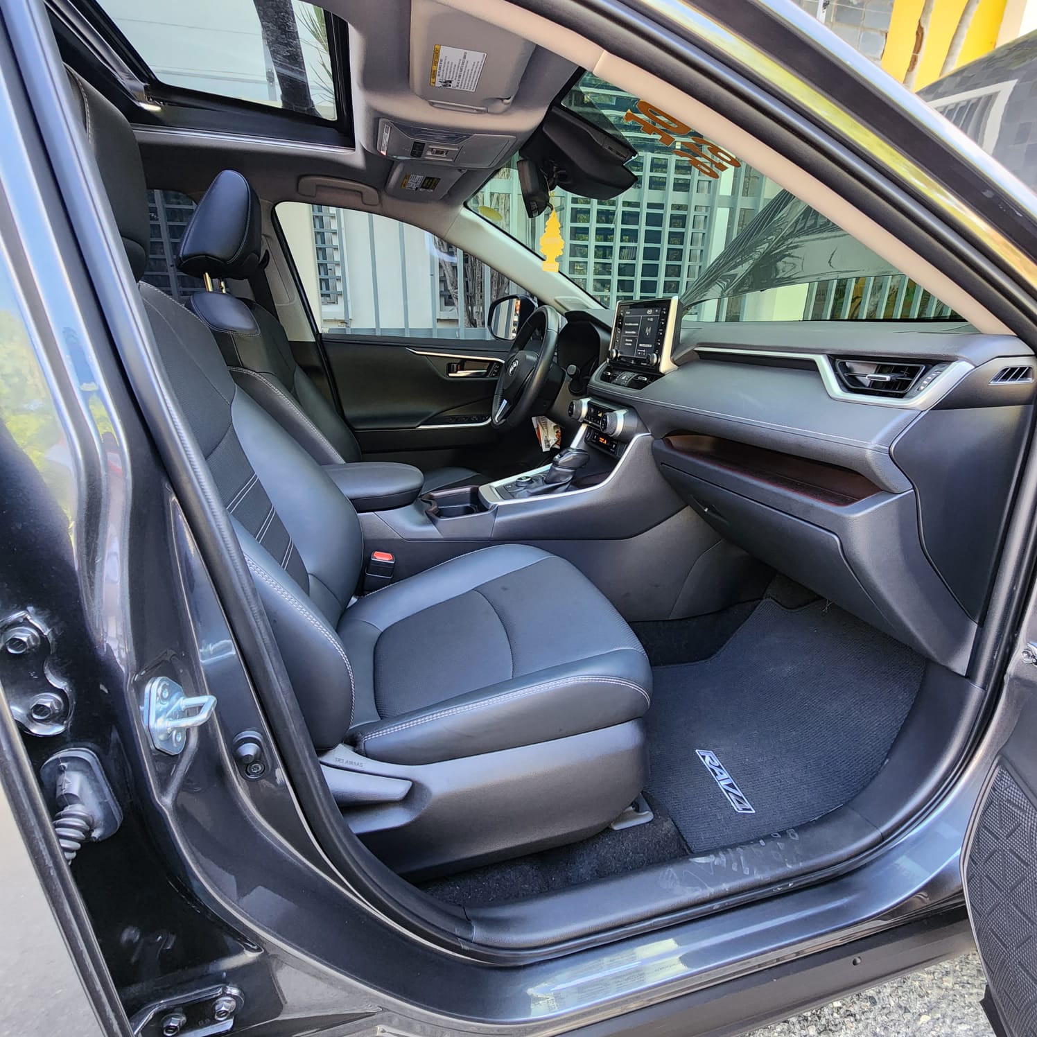 jeepetas y camionetas - 2021 TOYOTA RAV4 HIBRIDA LIMITADA 6