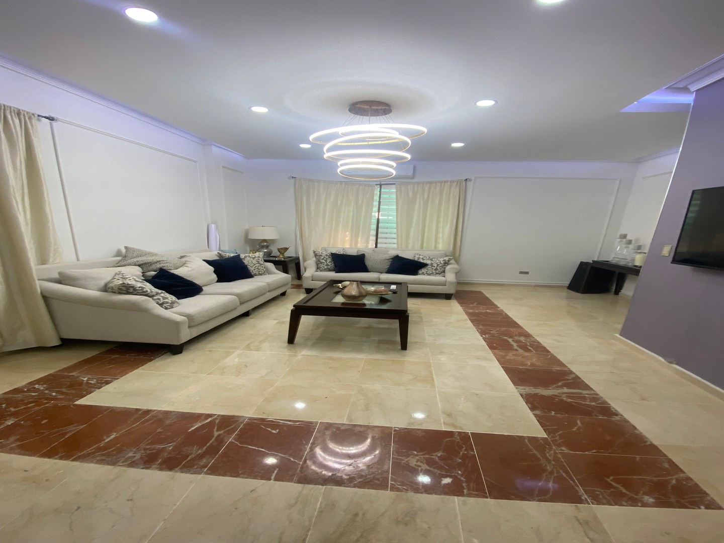 apartamentos - Alquiler apartamento finamiente Amueblado de 170M2-Bella Vista 0