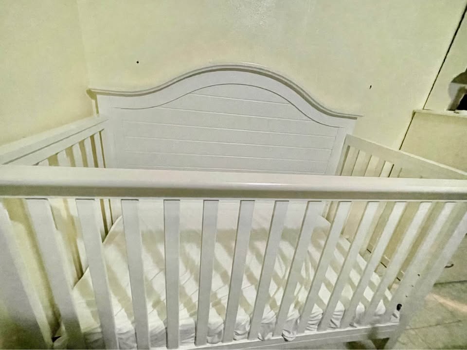 muebles - Cuna cama en perfecto estado, importada de USA
 1