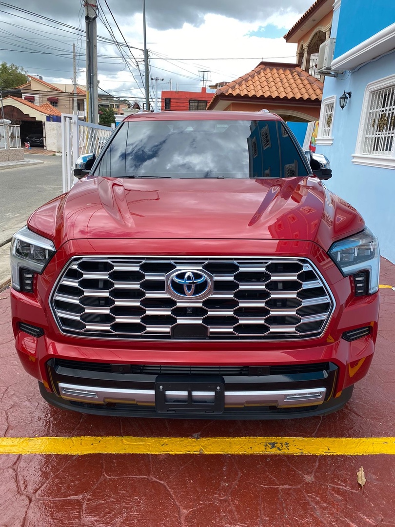 jeepetas y camionetas - Toyota Sequoia Capstone 2023 (FULL) Híbrida  1