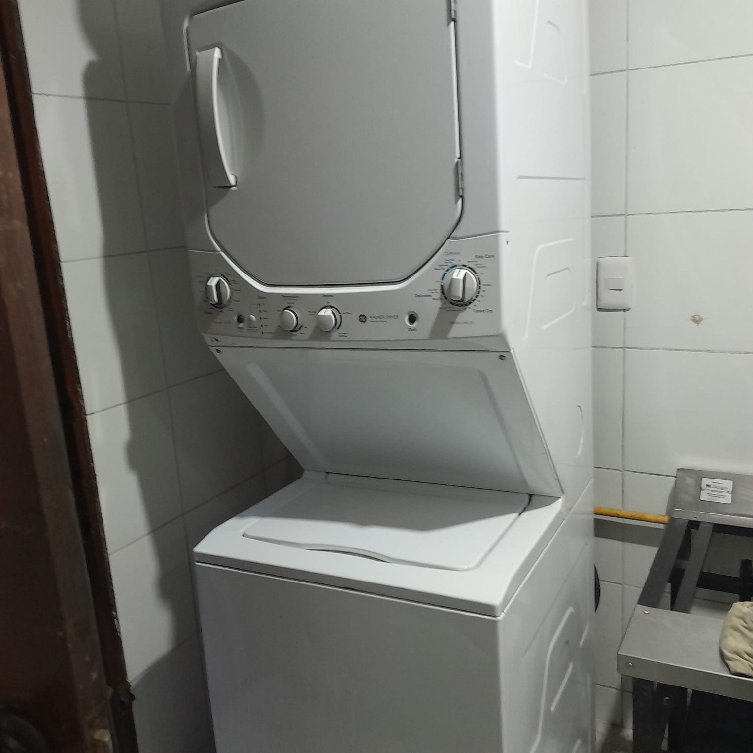 electrodomesticos - lavadora y secadora torre eléctrica, 37 libras solo 6 meses de uso 0