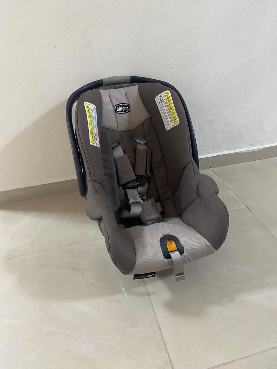coches y sillas - SE VENDE CARGADOR CHICCO COMO NUEVO