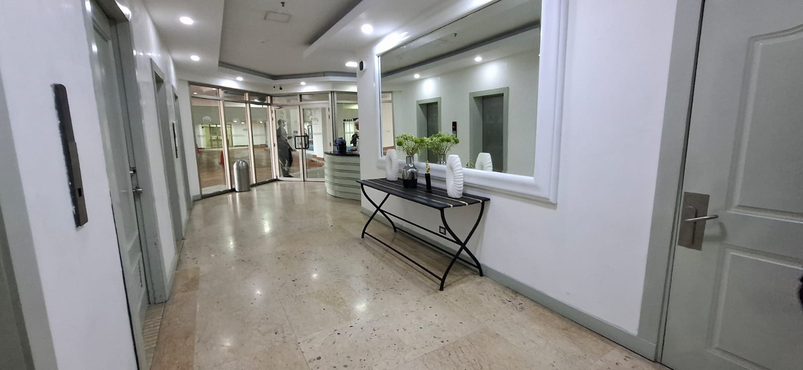 apartamentos - Apartamento en venta en El Malecón  0