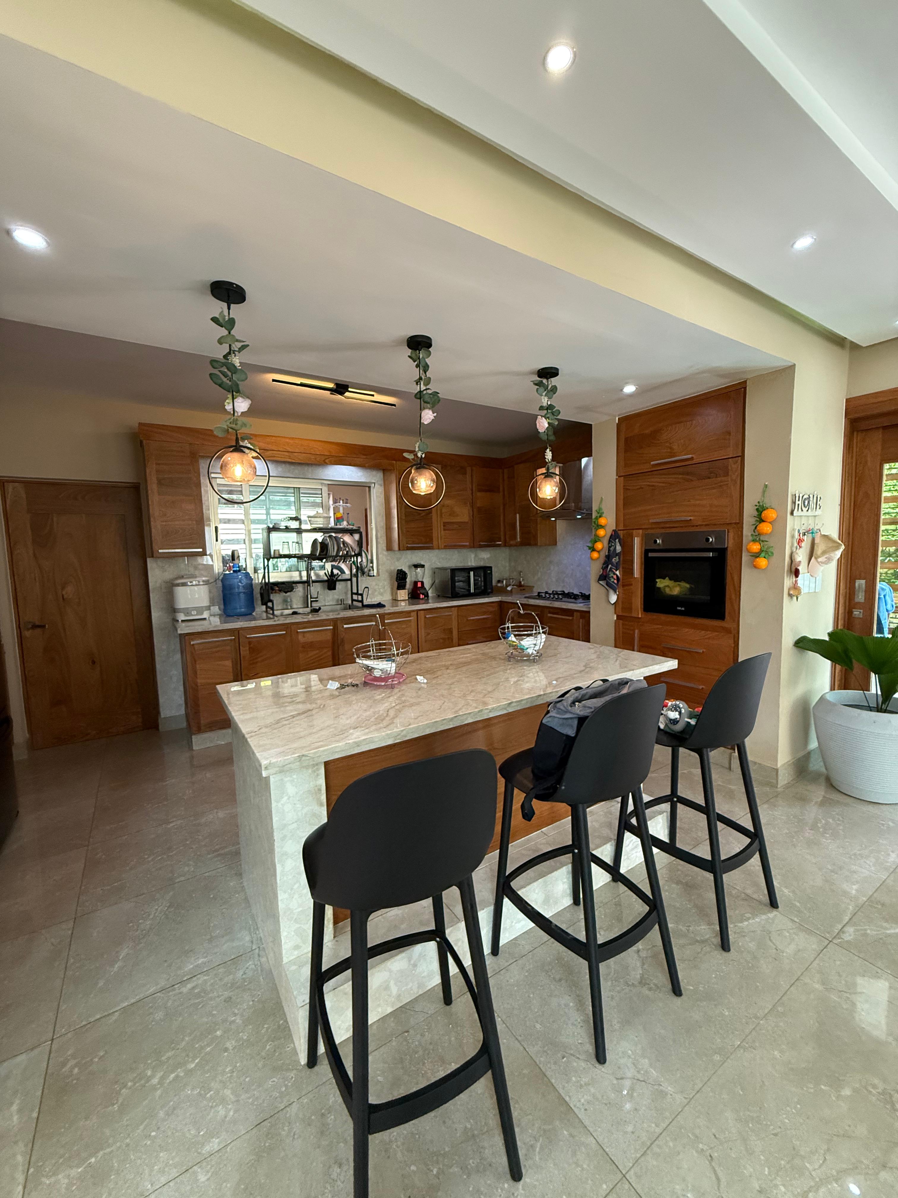 casas - CASA EN VENTA EN GURABO, SANTIAGO. 1