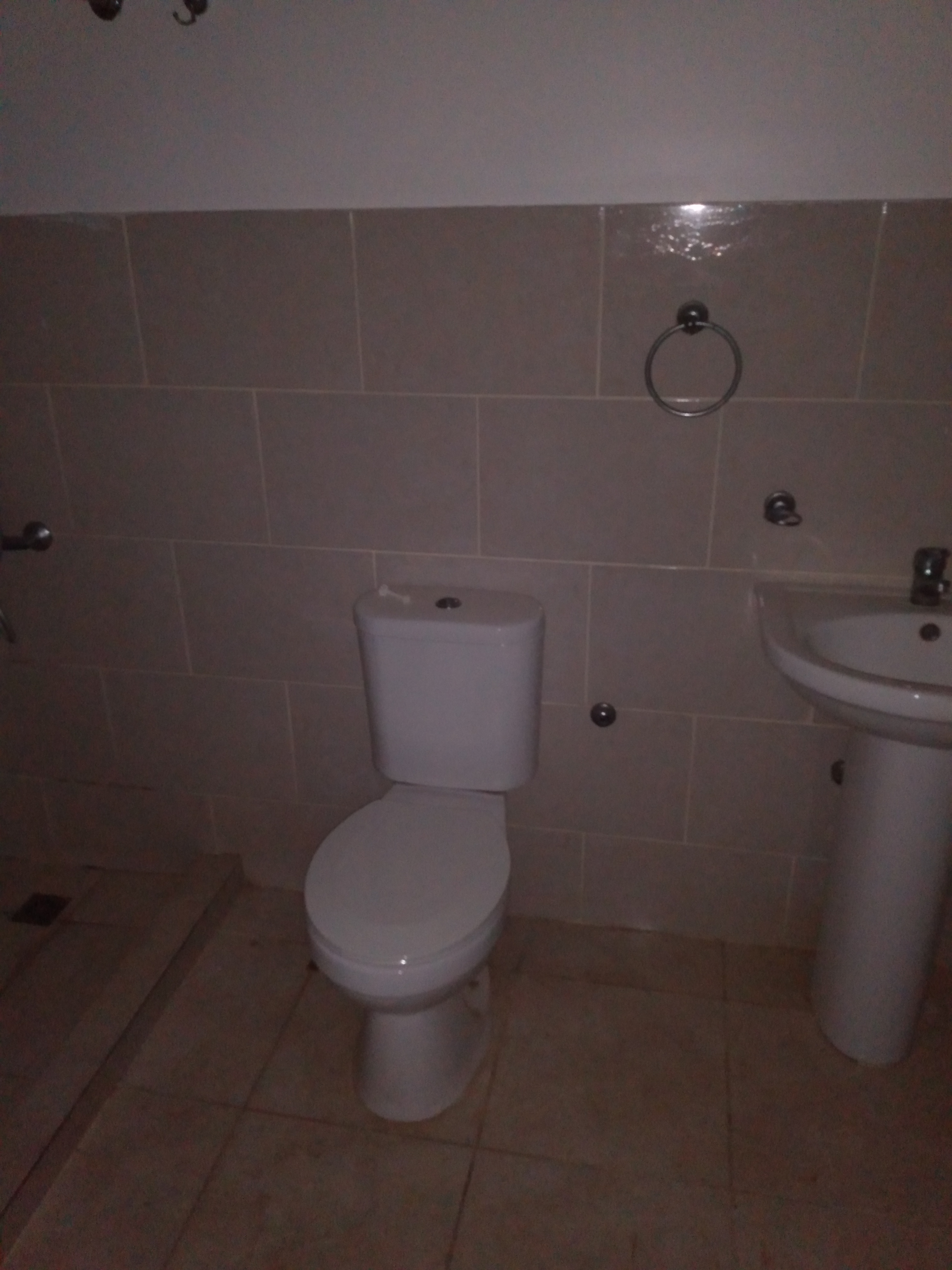 apartamentos - El Embrujo III 20,000 pesos pido 2 meses de deposito y el mes dela tado de renta 6