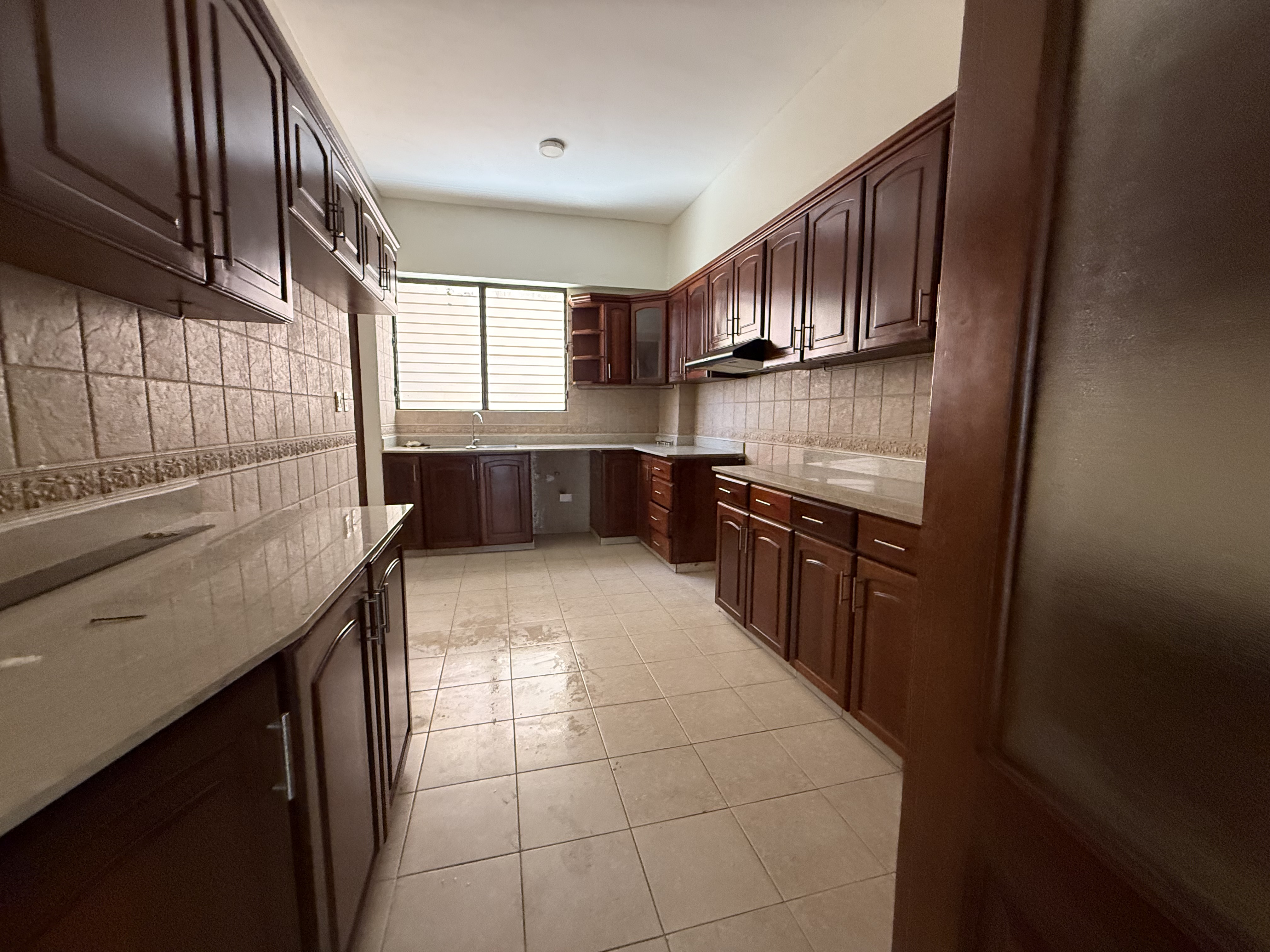 apartamentos - Alquiló Evaristo morales piso 4 tres hab con su ba 3