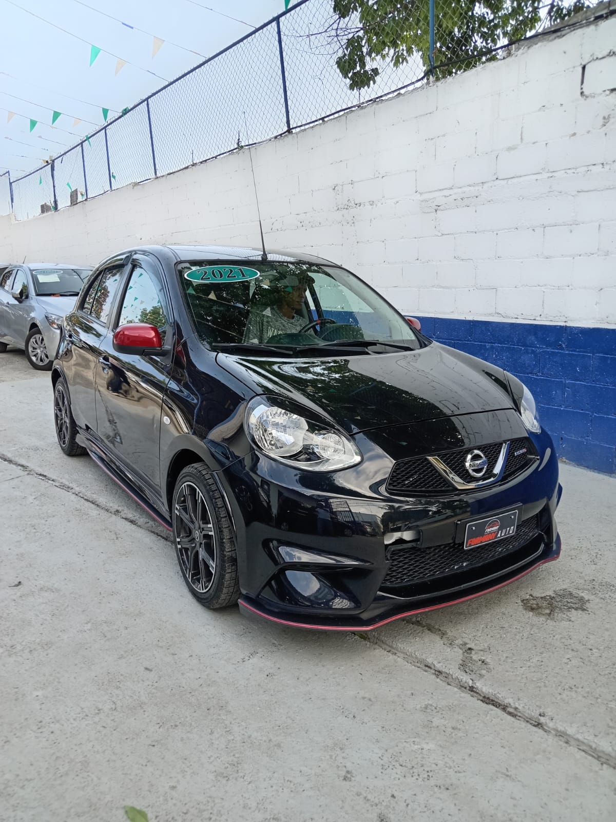 carros - NISSAN MARCH  0