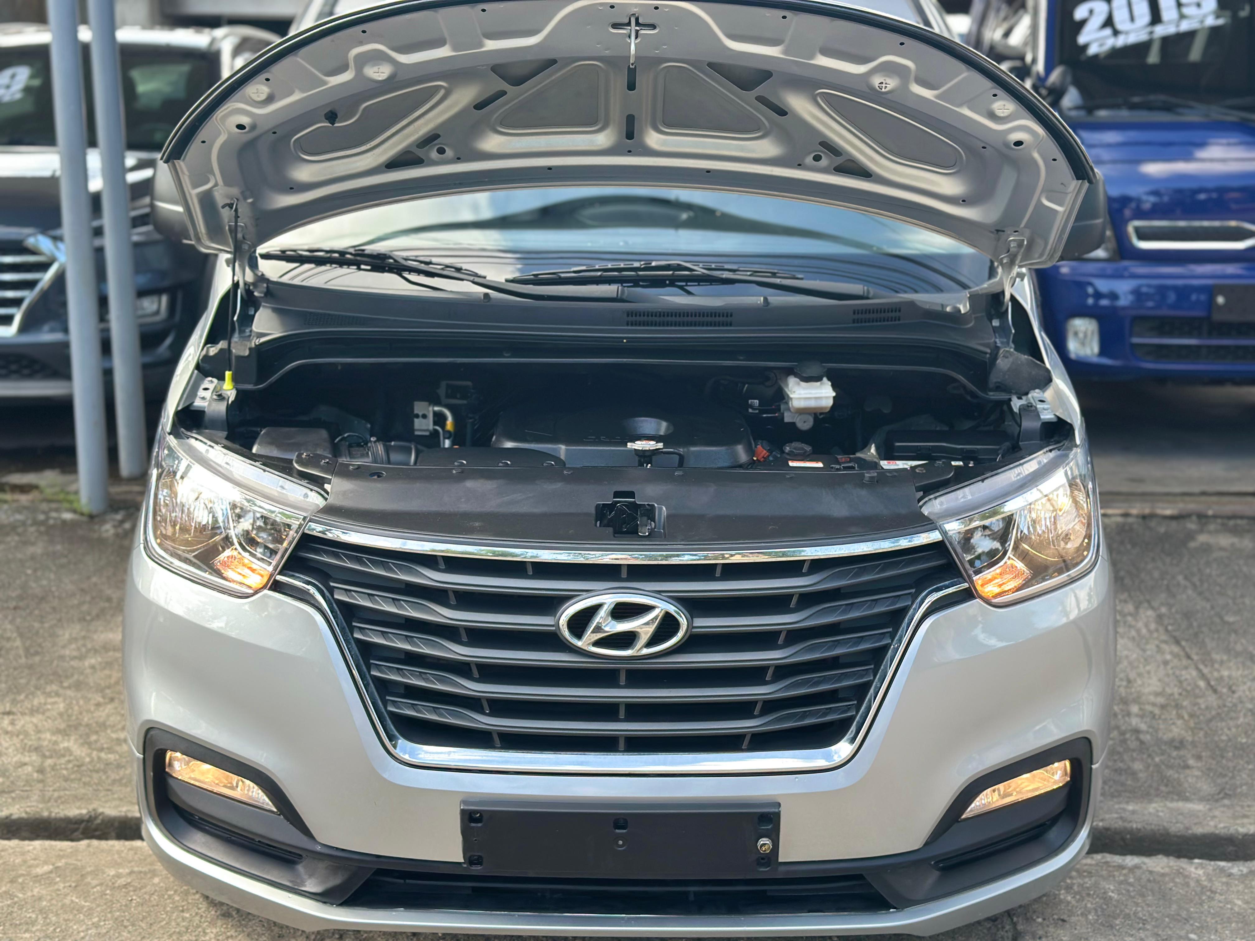 jeepetas y camionetas - 2021 HYUNDAI GRAND STAREX SIN LIMITACION 6