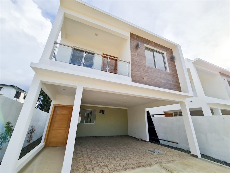casas - Venta de casa nueva en la autopista de san Isidro brisa oriental Santo Domingo  0