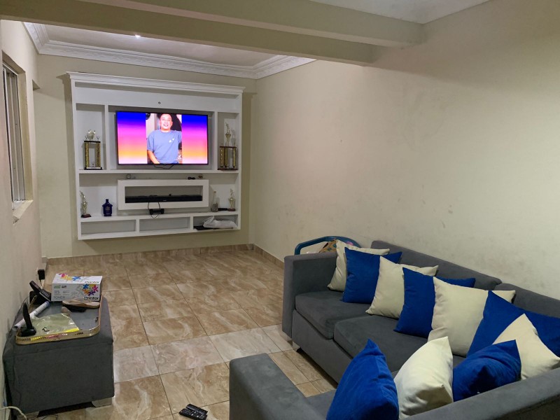 casas - Se vende casa próxima a la República de Colombiaprecio 4