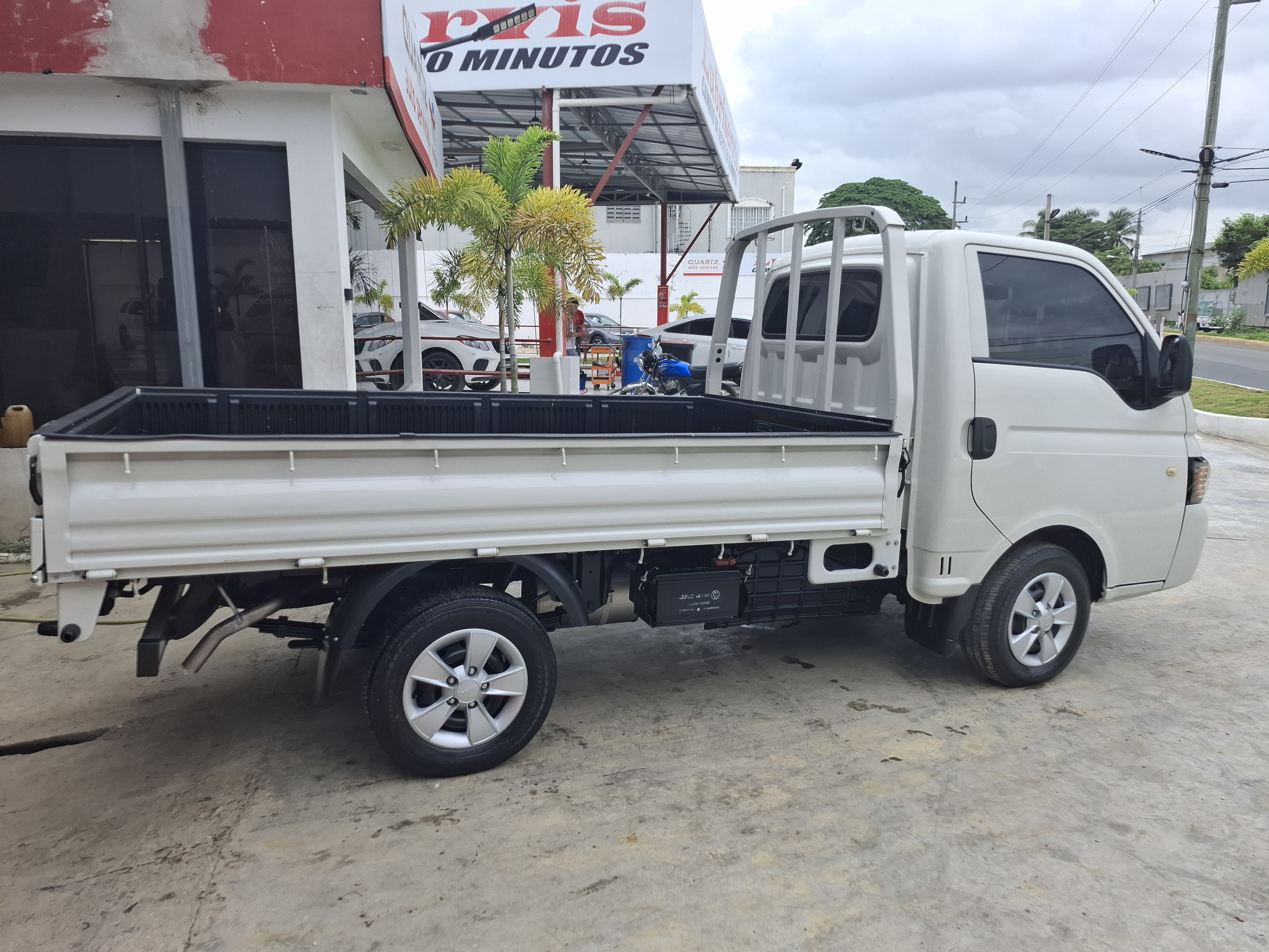 camiones y vehiculos pesados - CAMION JAC X200 2024 4