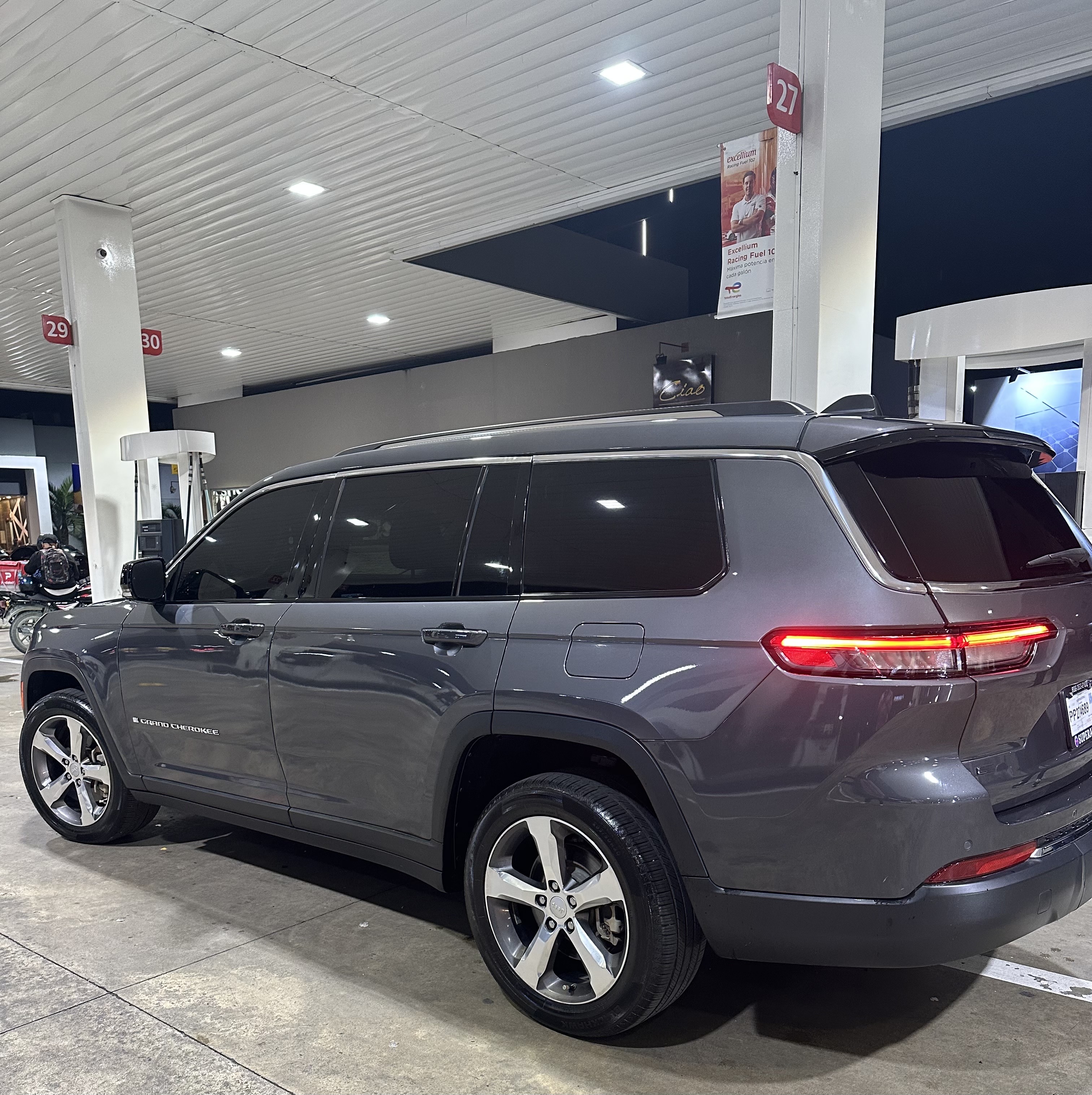 jeepetas y camionetas - Jeep Grand Cherokee L 2021, como Nueva. Garantía en motor y Transmision. 2