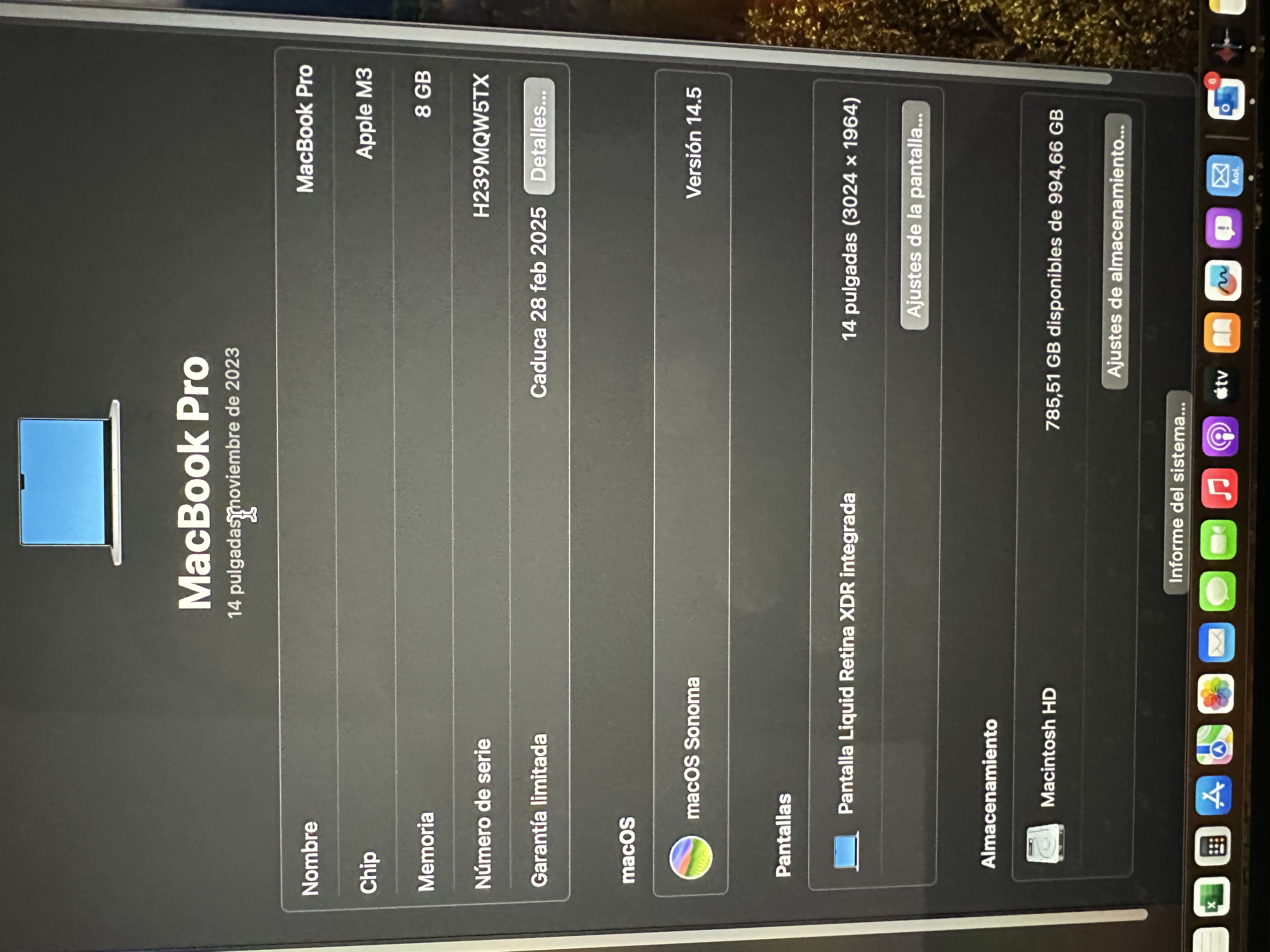 computadoras y laptops - Vendo MacBook Pro, chip M3, 14 inch  7