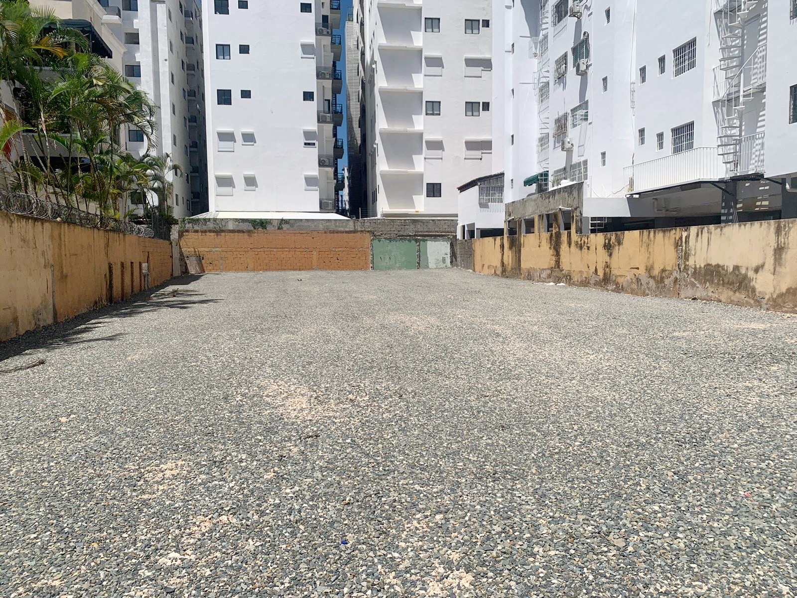 solares y terrenos - Solar comercial en alquiler  1