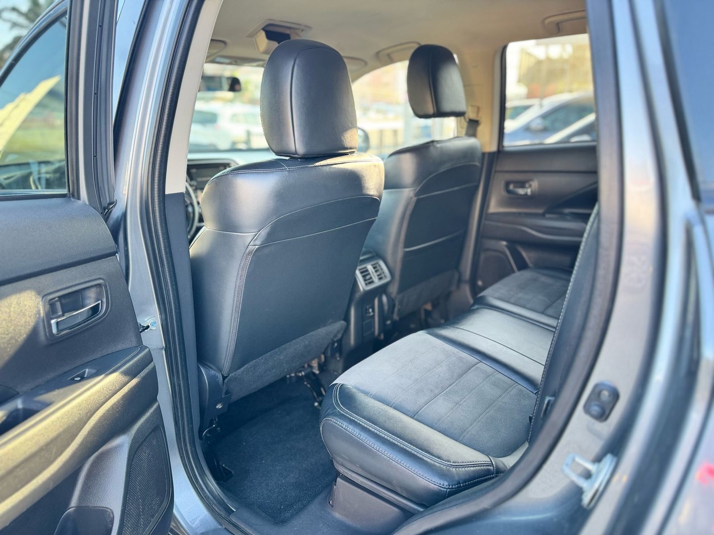 accesorios para vehiculos - Mitsubishi Outlander SE 4WD 2020 7