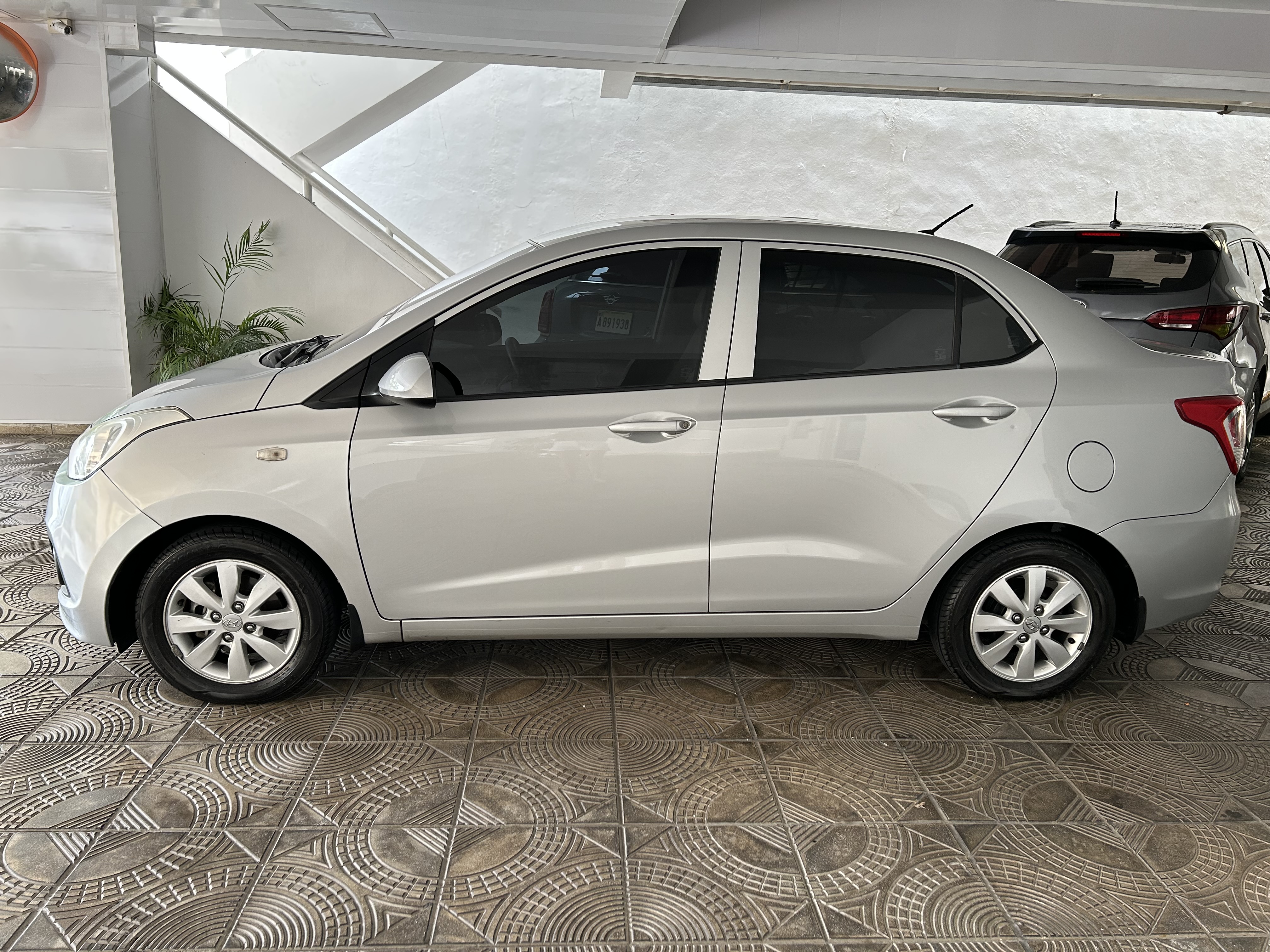 carros - Hyundai Grand i10 2016 - excelente condiciones 1