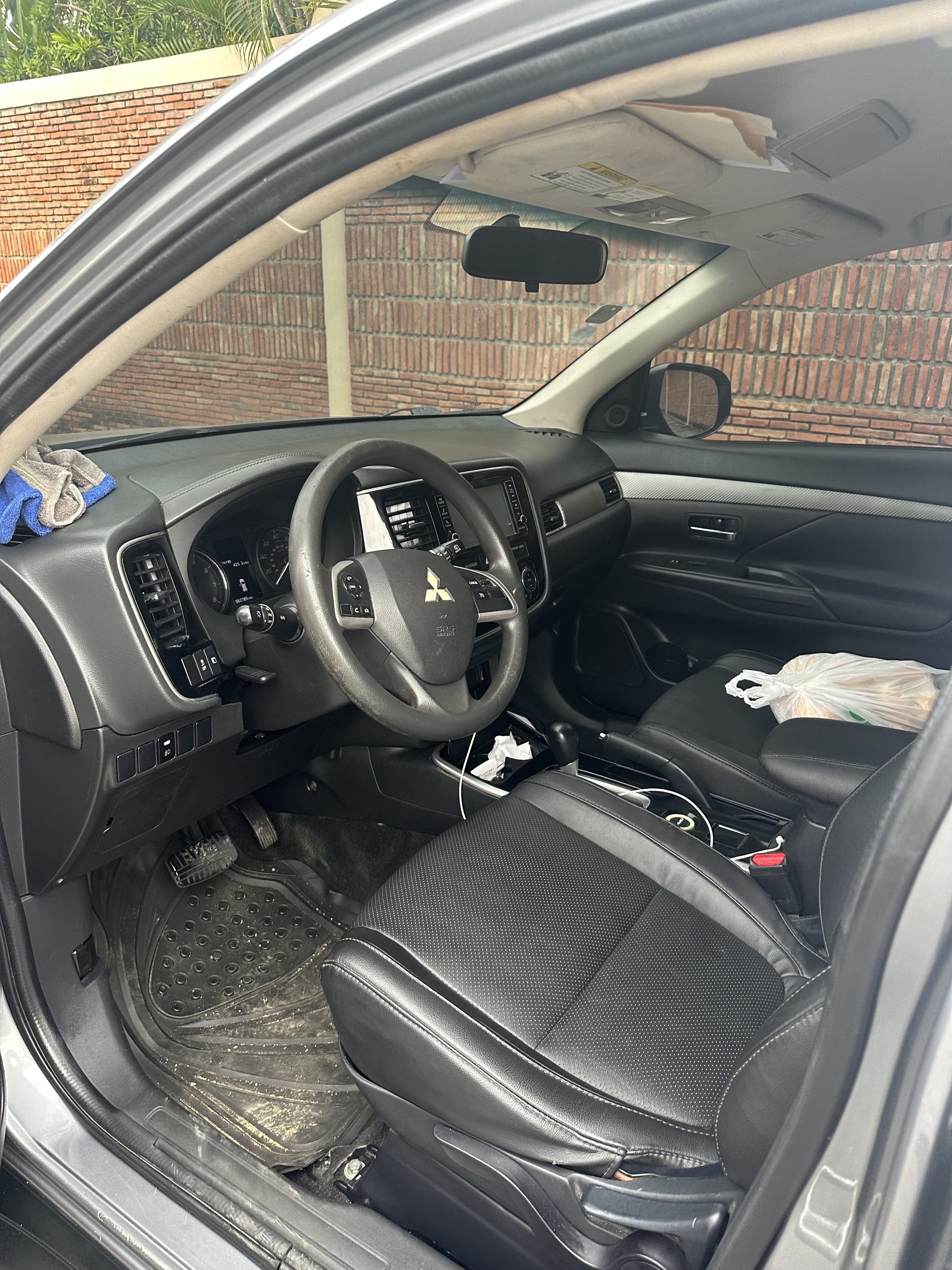 jeepetas y camionetas - vendo Mitsubishi outlander año 2018 de oportunidad  1