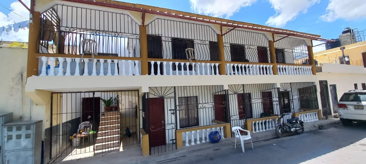 apartamentos - Dos edificios en venta de 13 apartamentos, financiación directa, están rentados 4