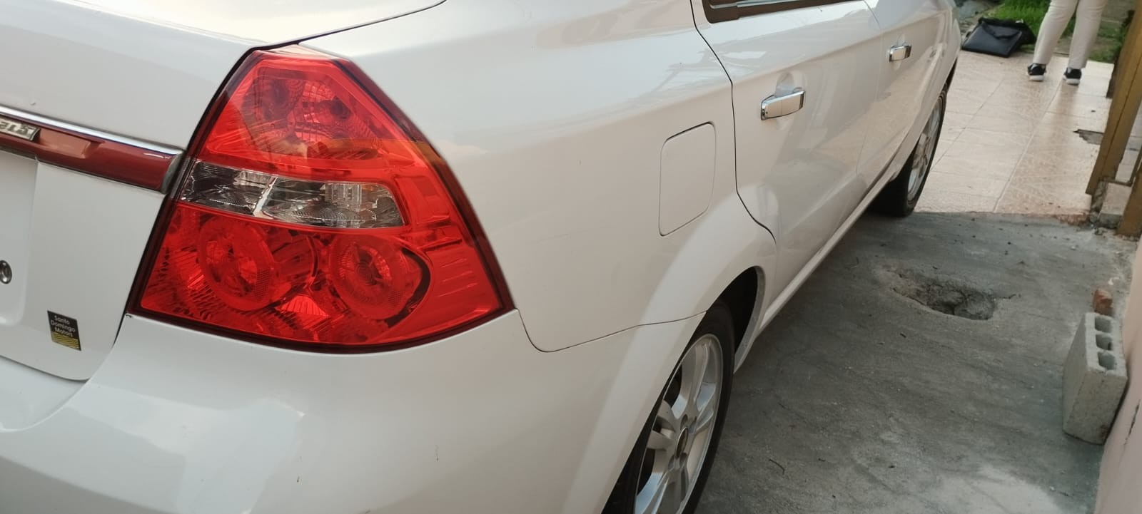 carros - Chevrolet Aveo 2016, cuatro puertas, automático 2