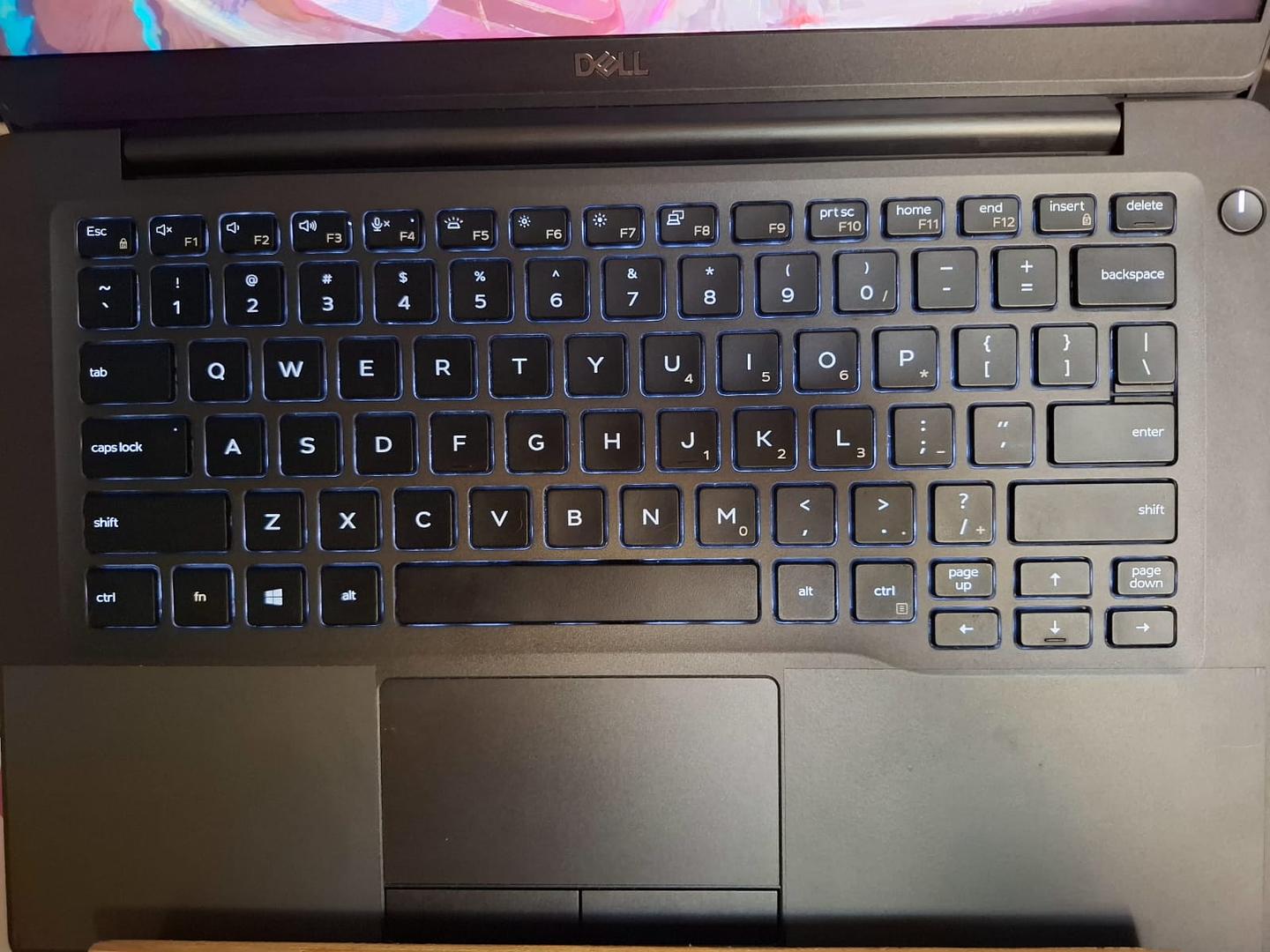 computadoras y laptops - Dell latitude 7400 y monitor 19pulgadas (negociable) 5