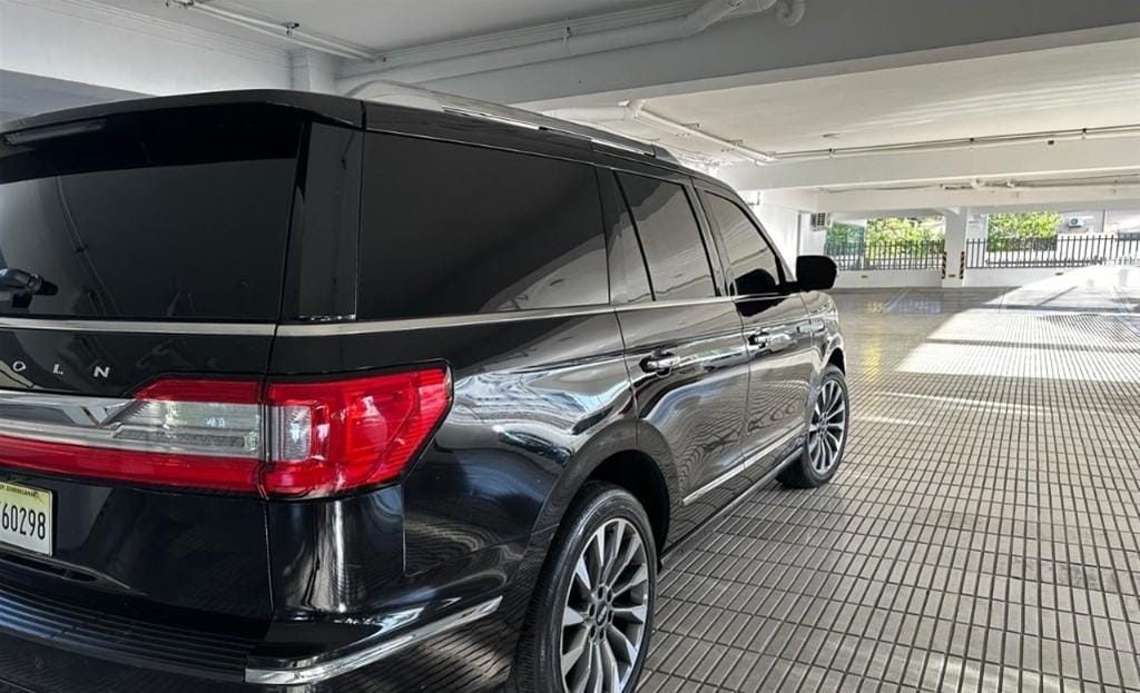 jeepetas y camionetas - 2021 Lincoln Navigator Reserve @autocoree_ 1